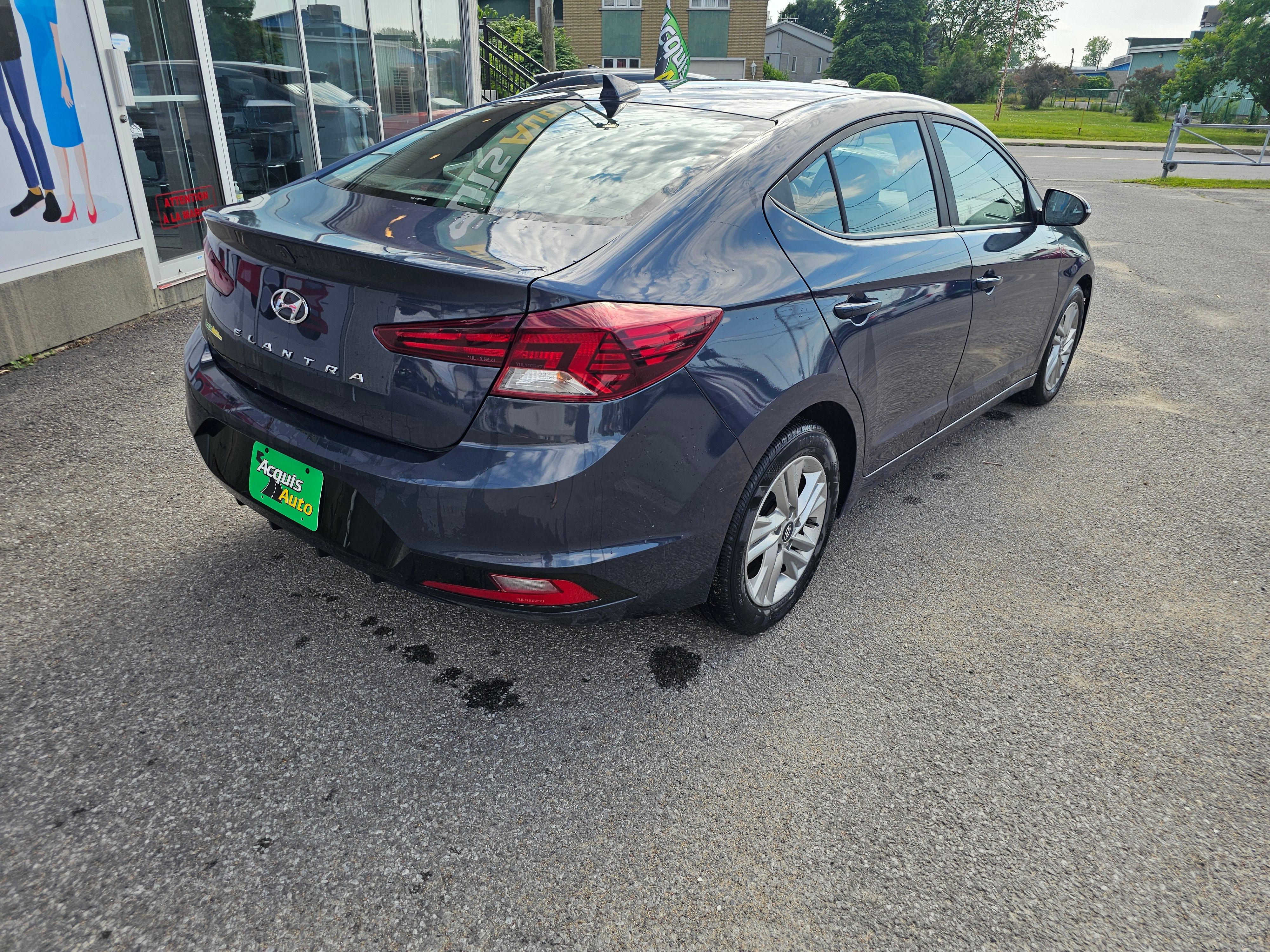 HYUNDAI Elantra 2020 - Image 3