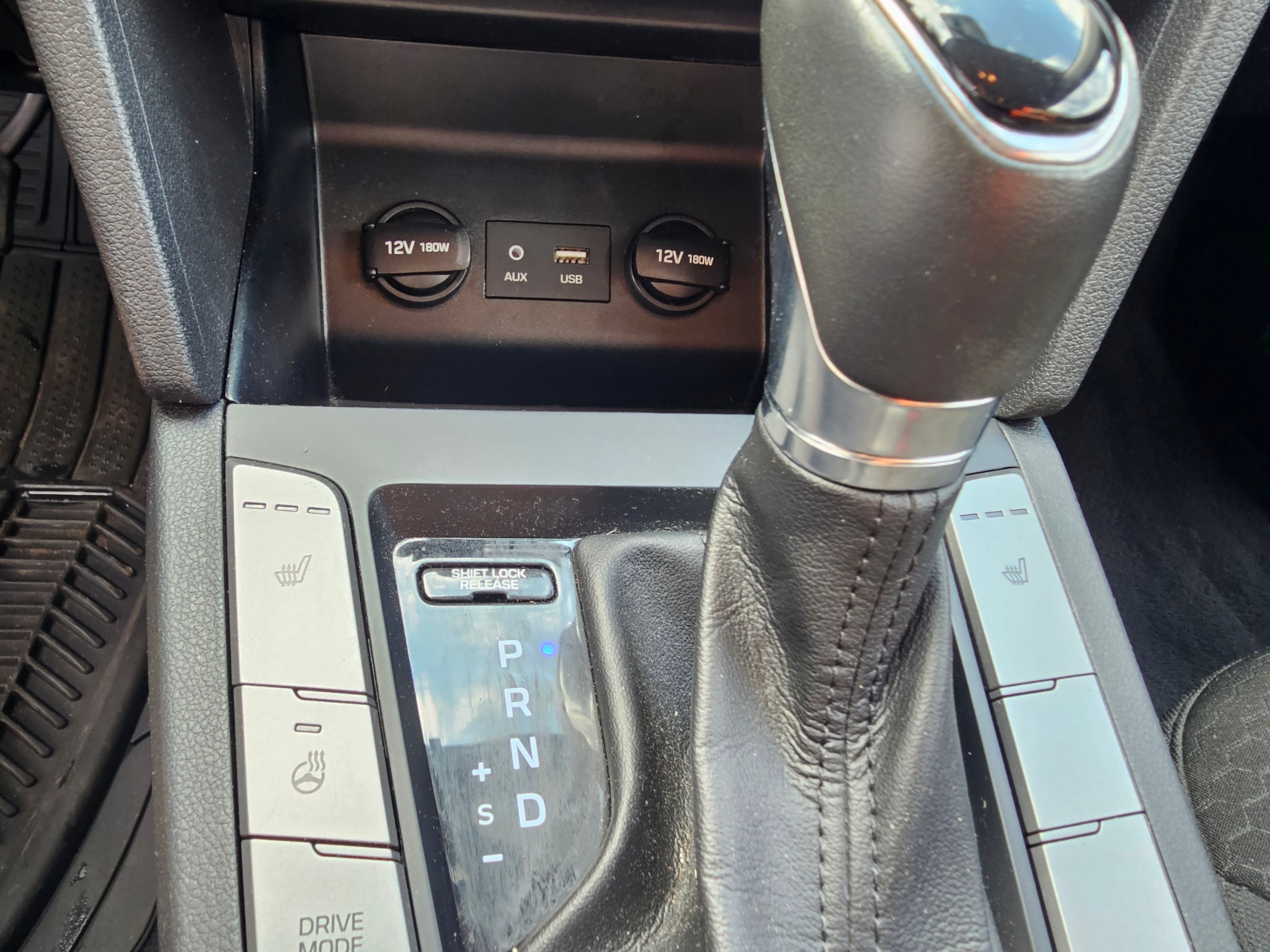 HYUNDAI Elantra 2020 - Image 9