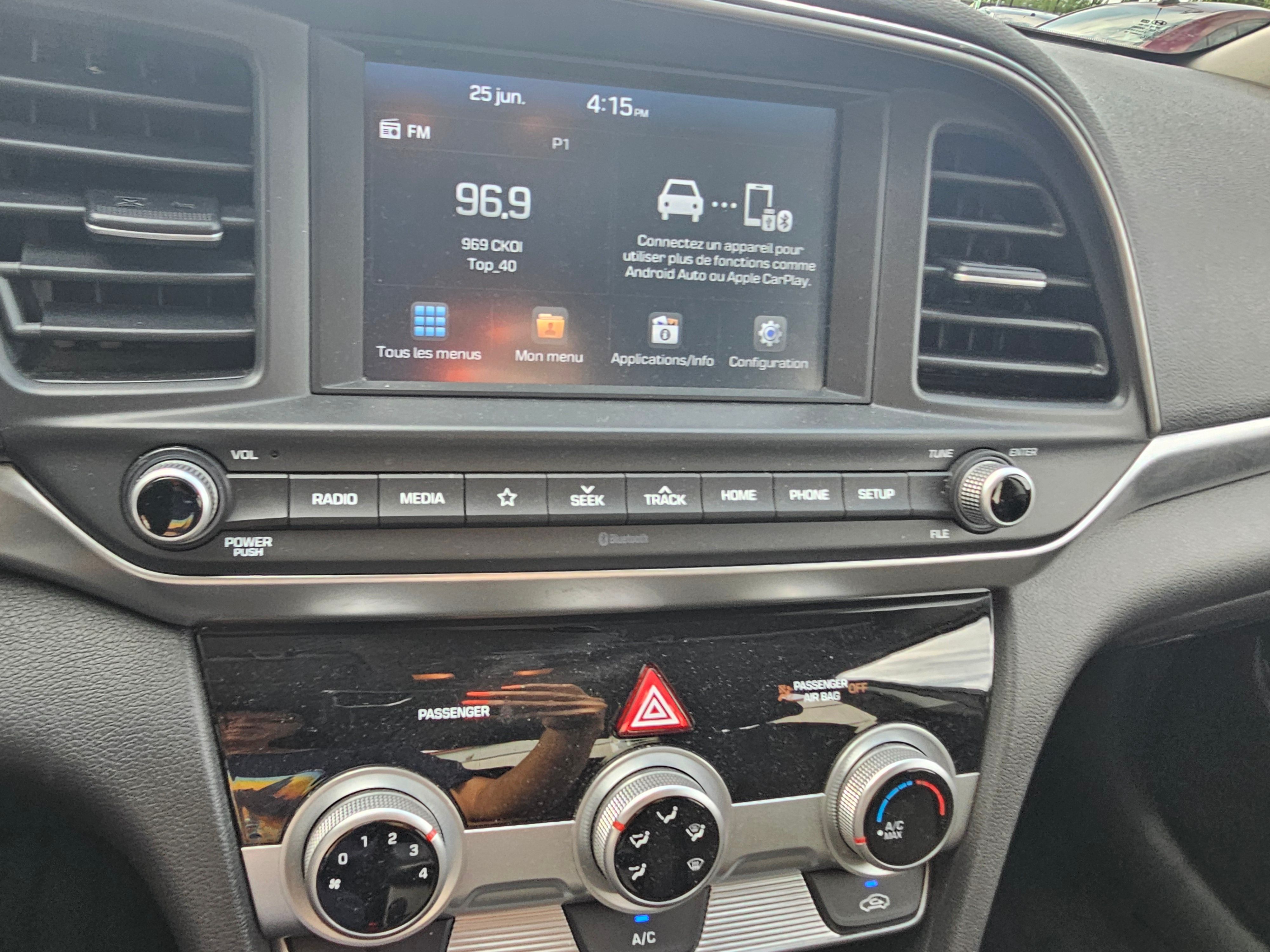 HYUNDAI Elantra 2020 - Image 11