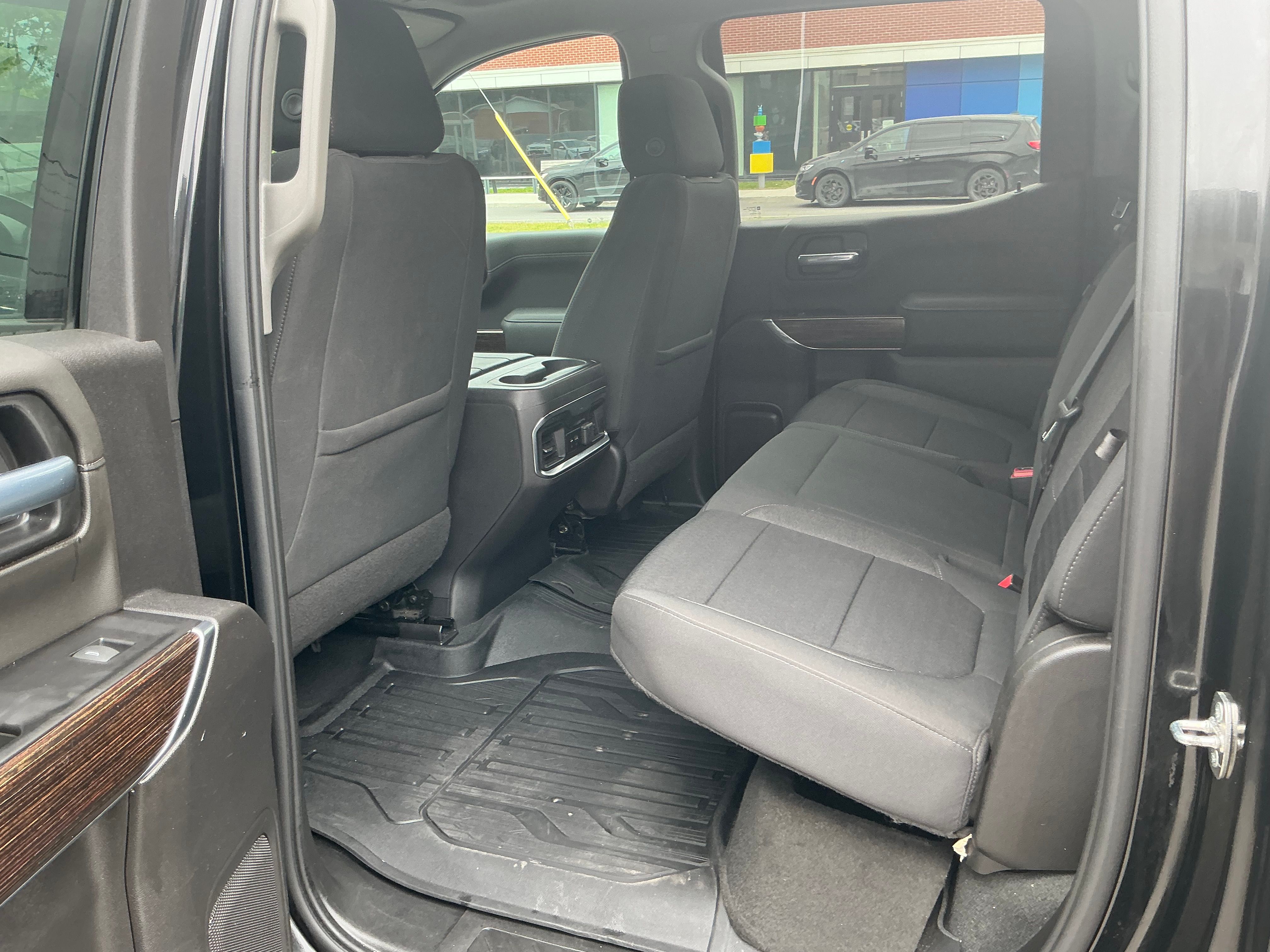 GMC Sierra 1500 V (GMTT1XX, facelift 2022) Crew C 2022 - Image 12