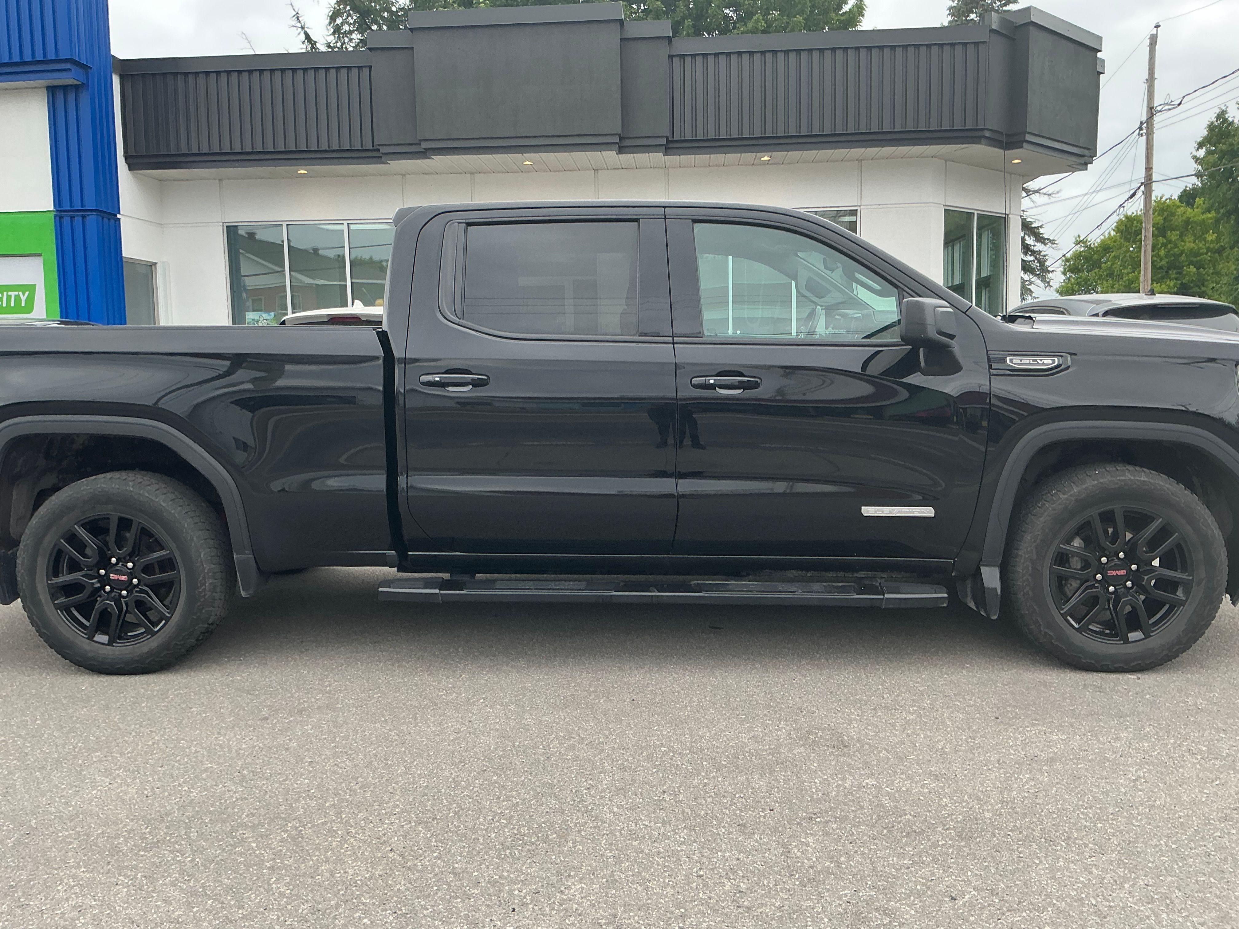 GMC Sierra 1500 V (GMTT1XX, facelift 2022) Crew C 2022 - Image 4