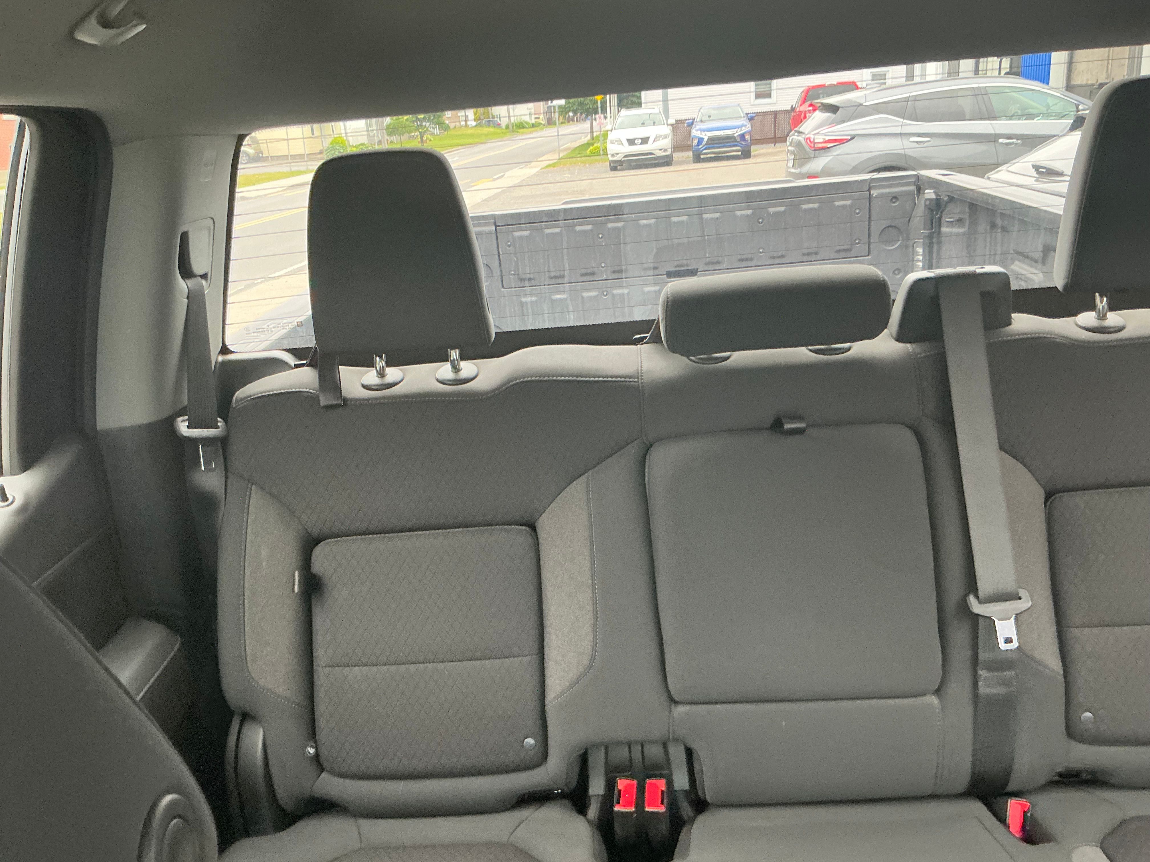GMC Sierra 1500 V (GMTT1XX, facelift 2022) Crew C 2022 - Image 17