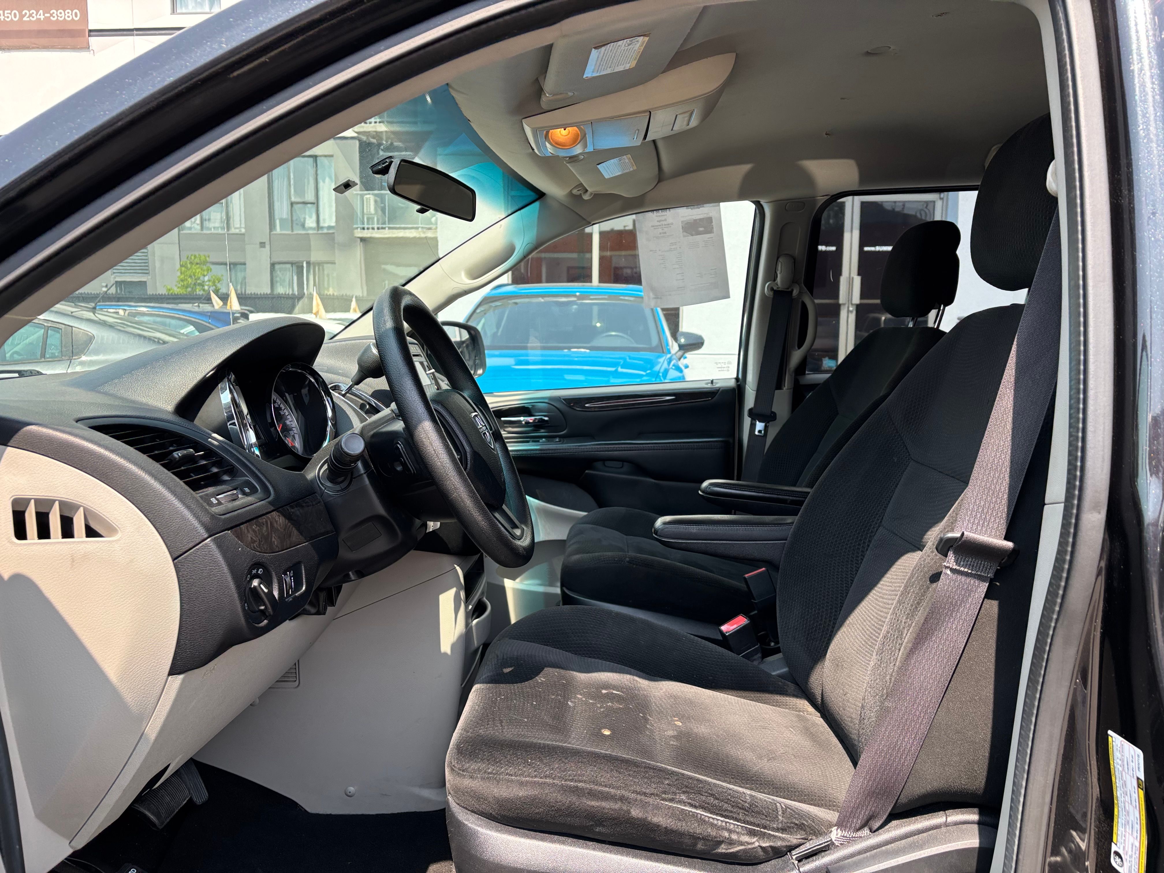 Dodge Grand Caravan 2015 - Image 12