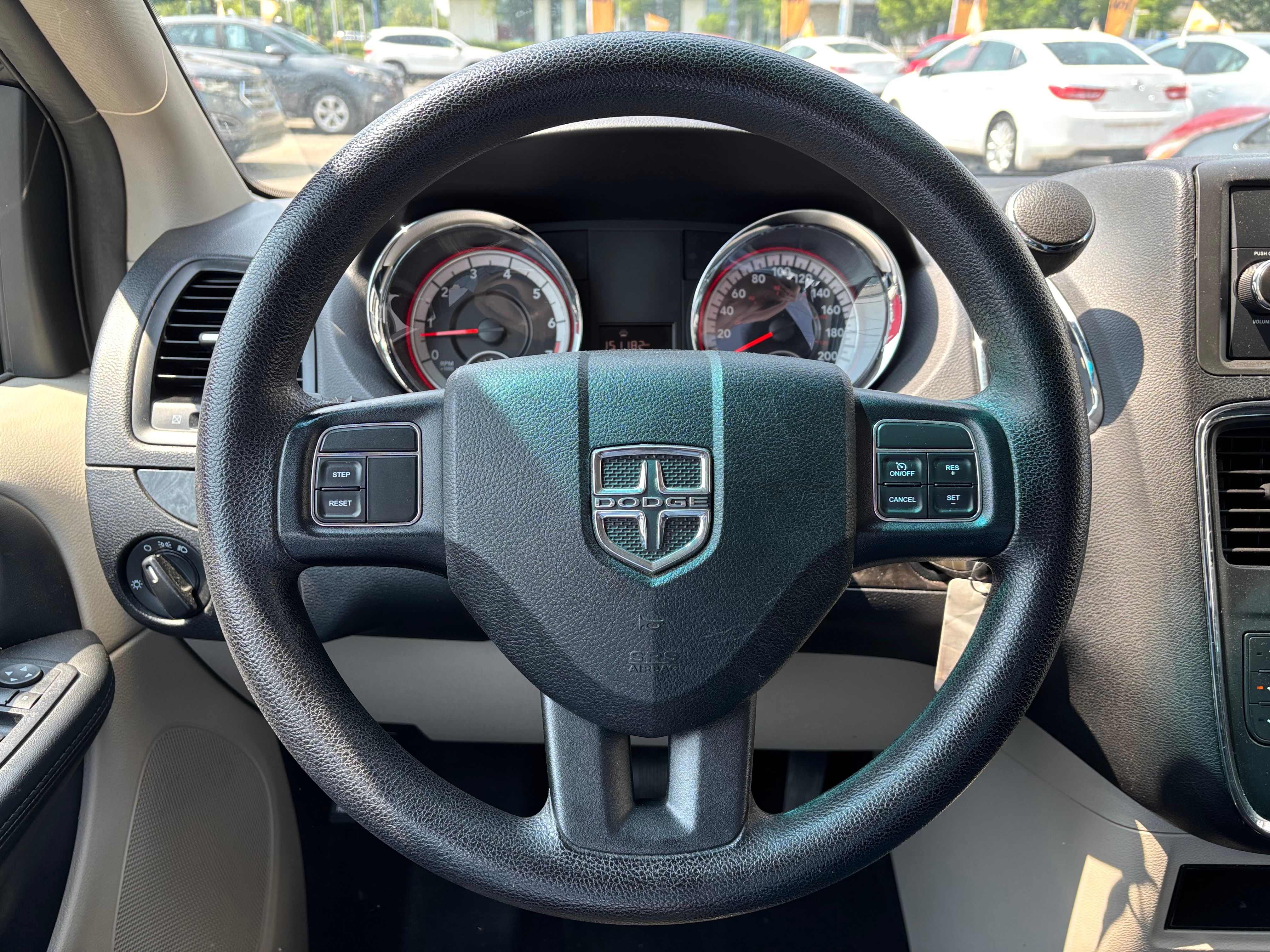 Dodge Grand Caravan 2015 - Image 14