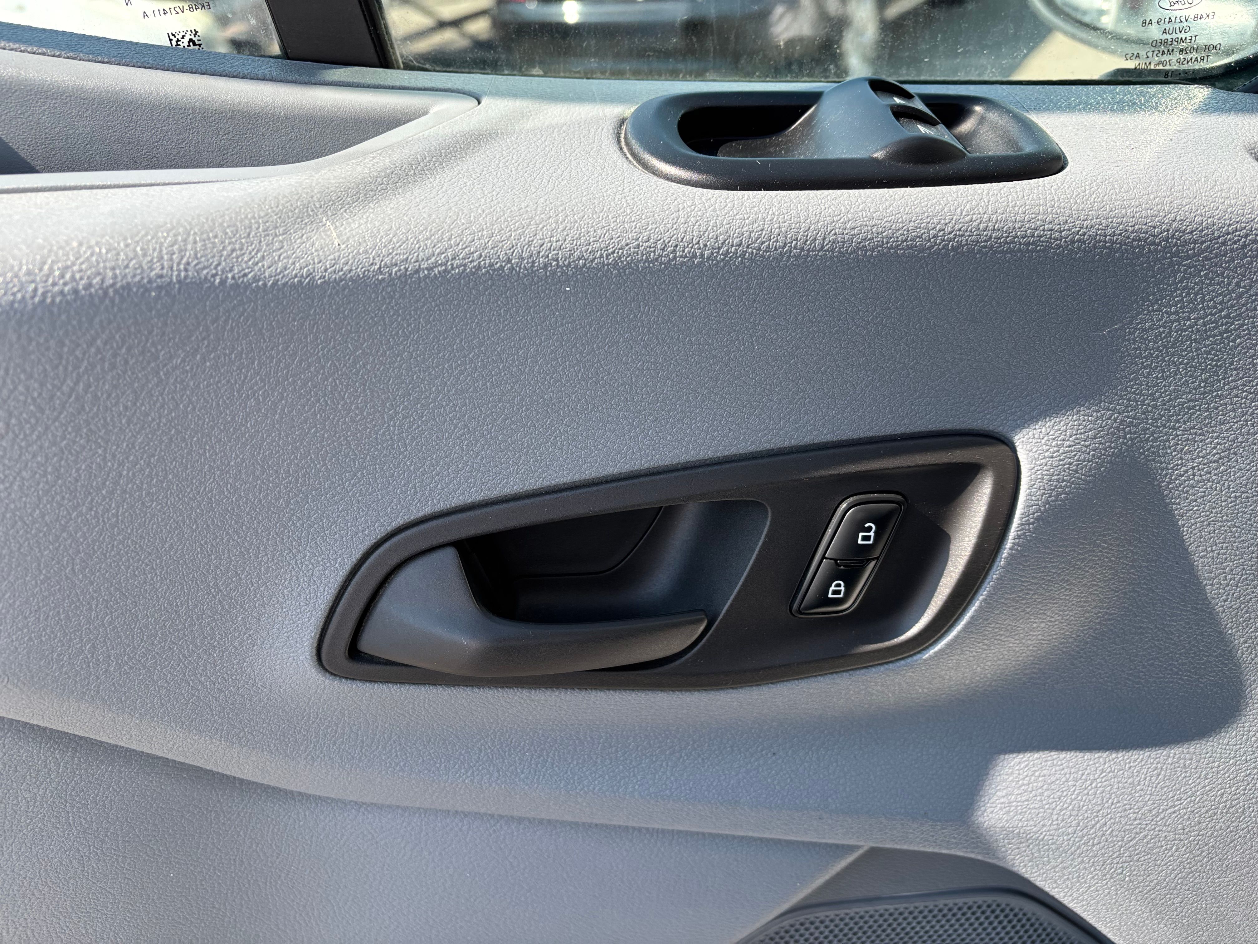 Ford Transit Van 2018 - Image 9