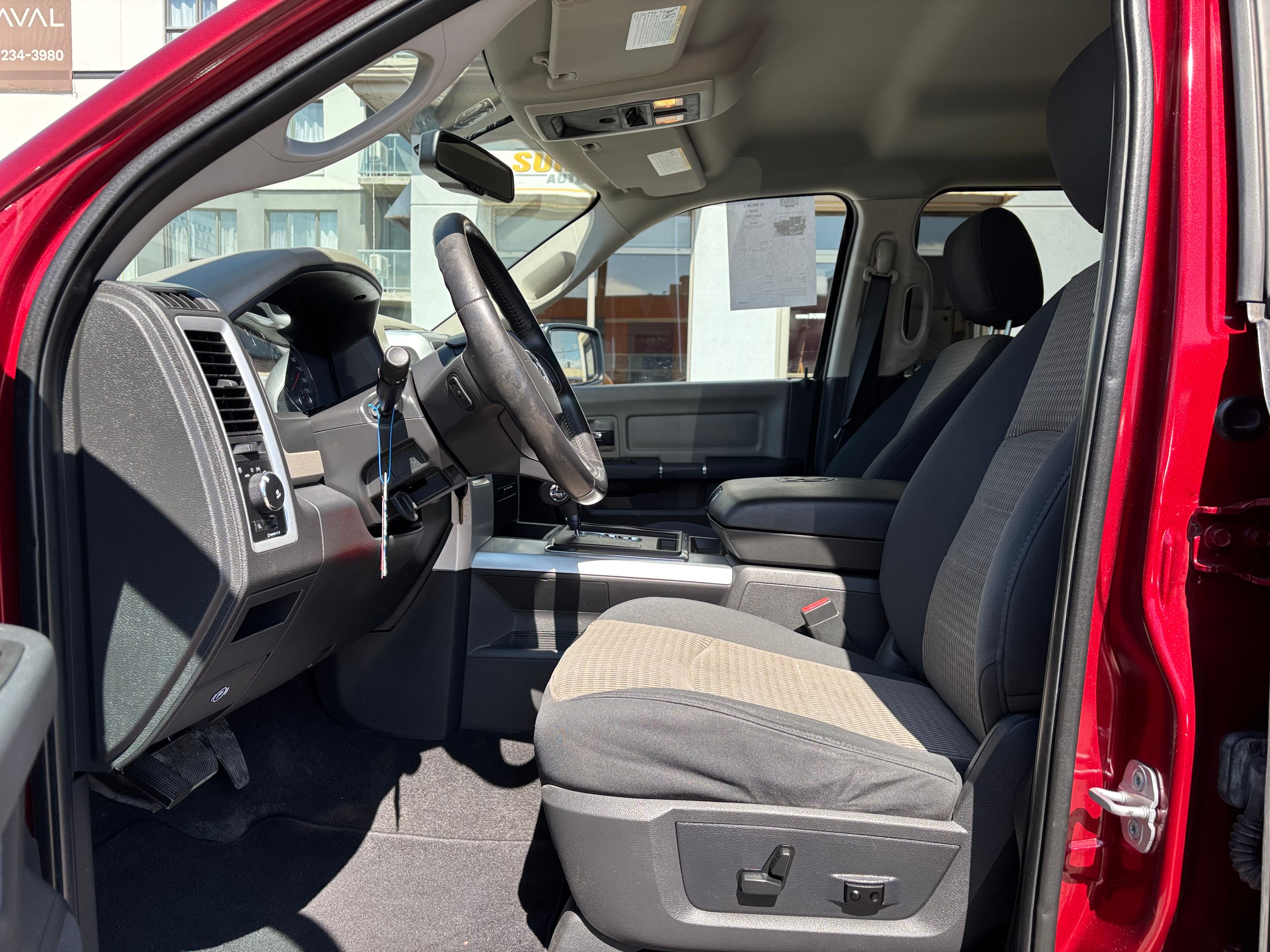 RAM Ram 1500 2012 - Image 12
