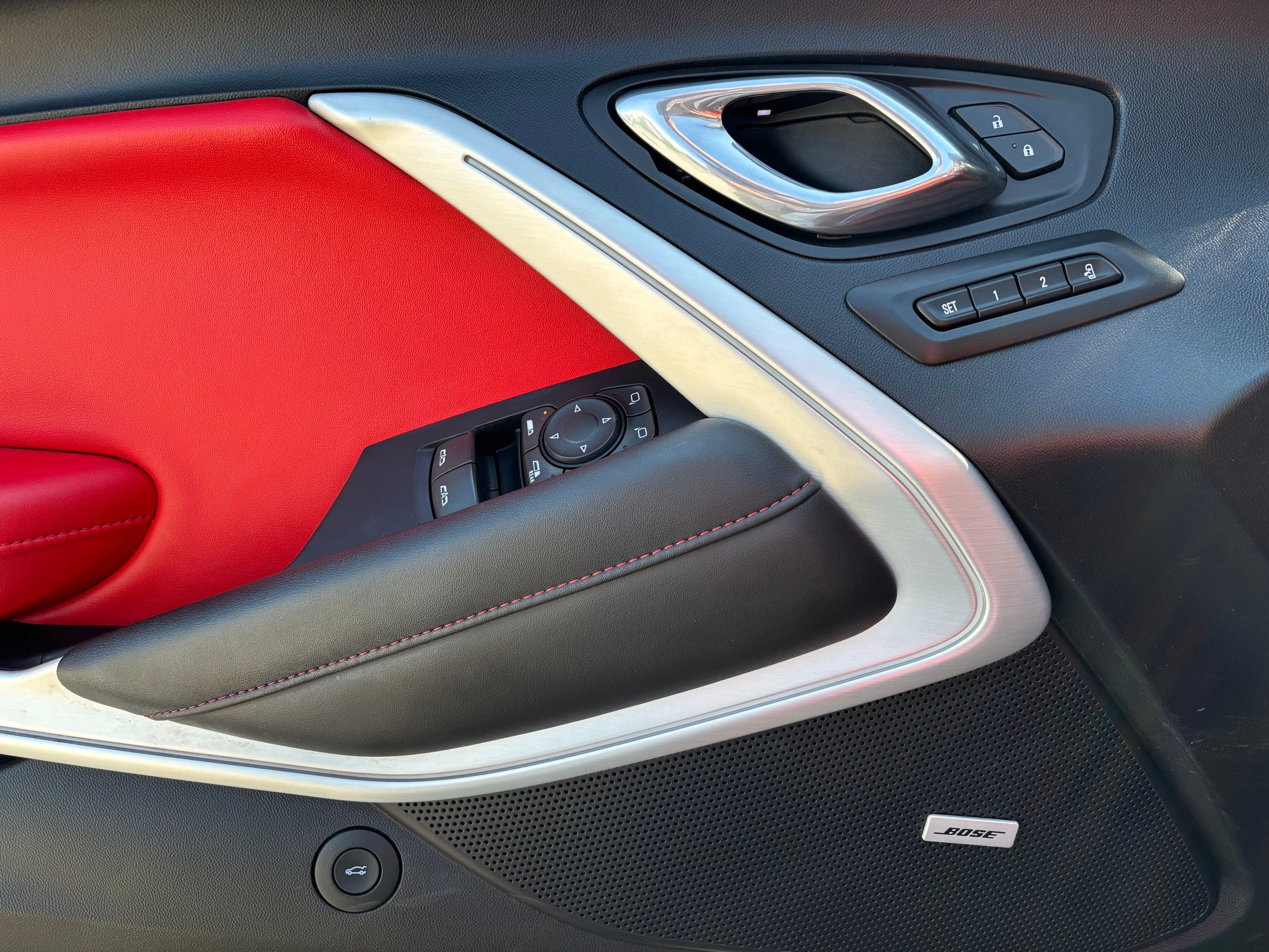 Chevrolet Camaro 2020 - Image 11