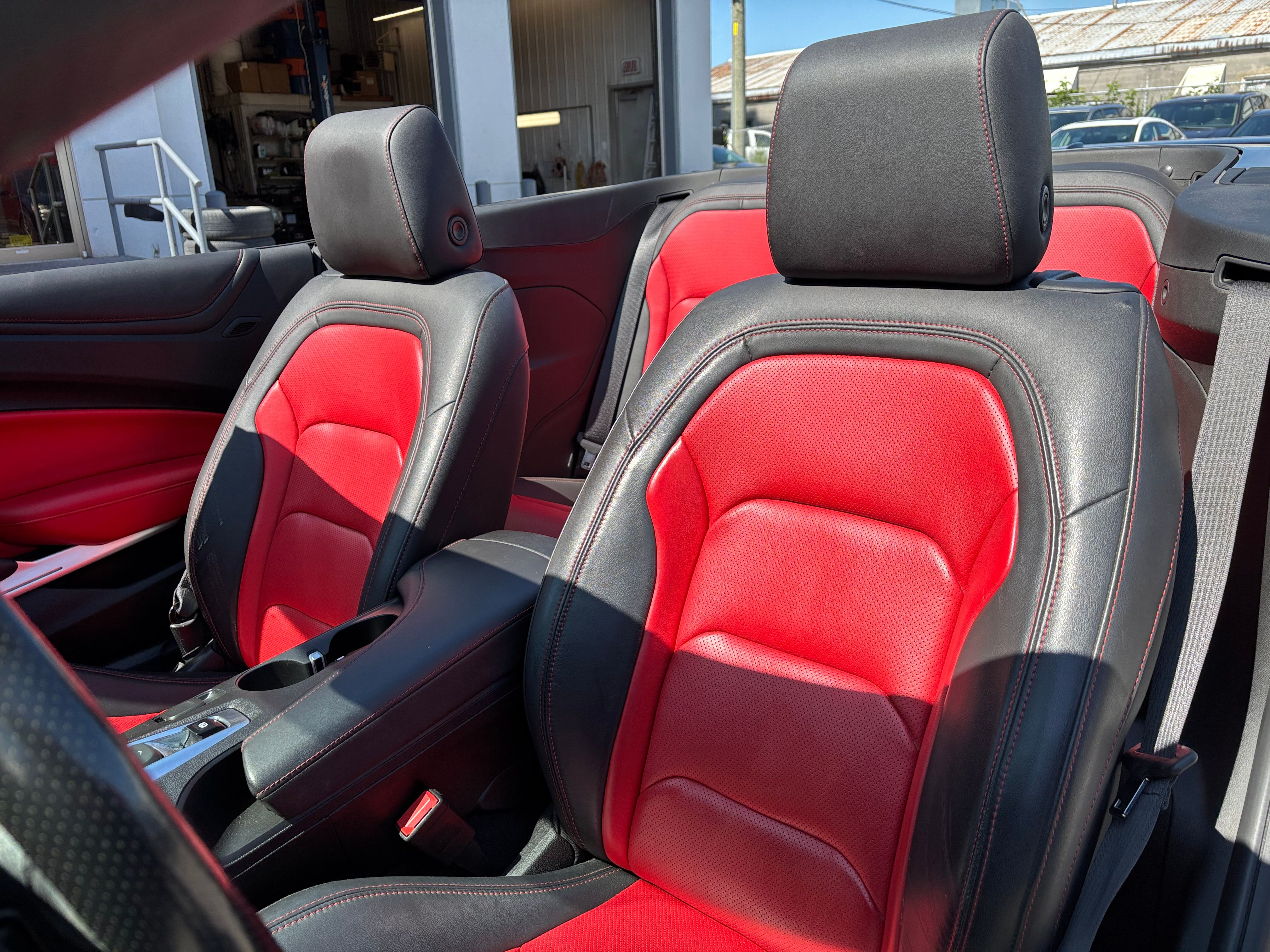 Chevrolet Camaro 2020 - Image 13