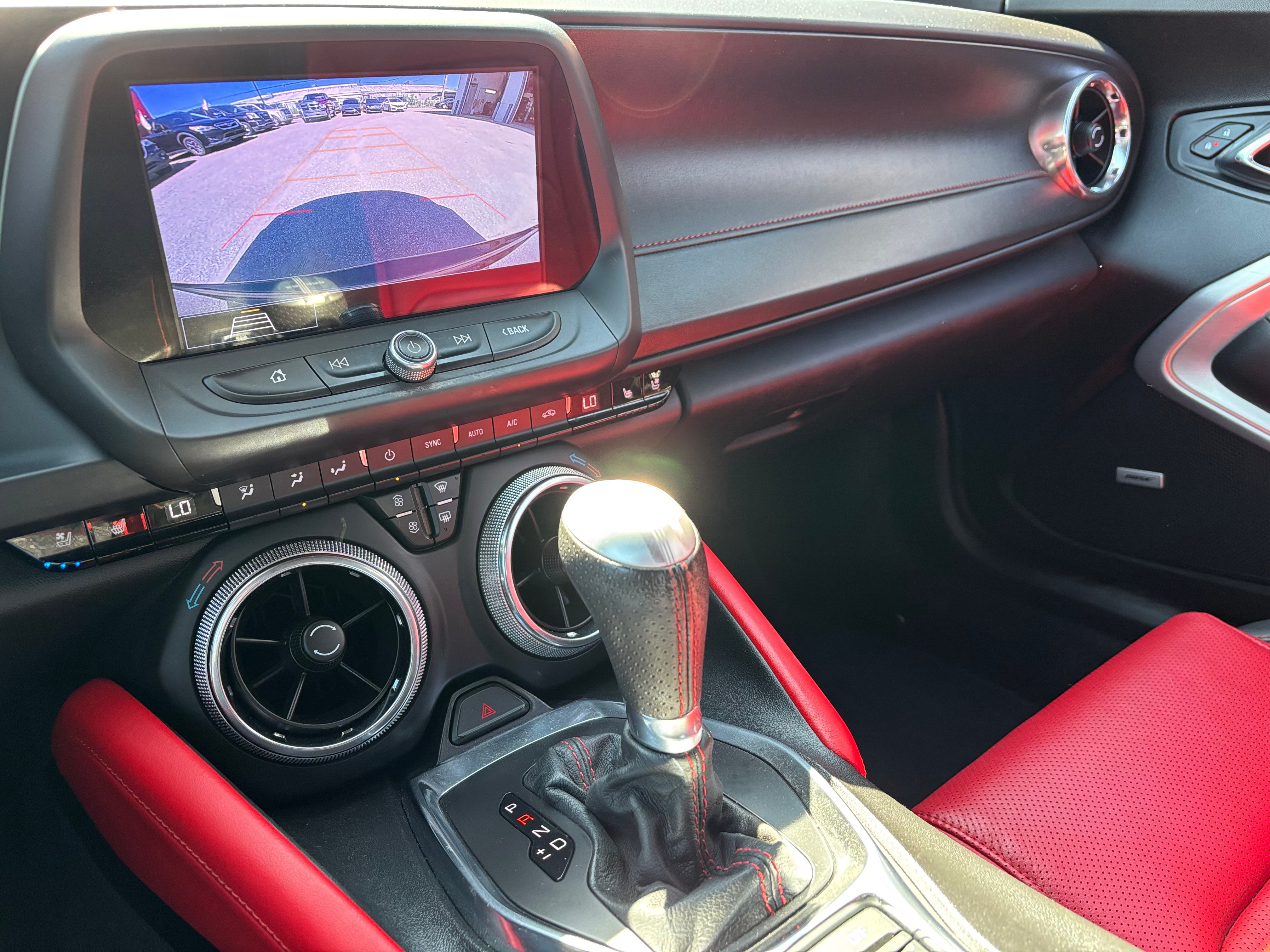 Chevrolet Camaro 2020 - Image 18