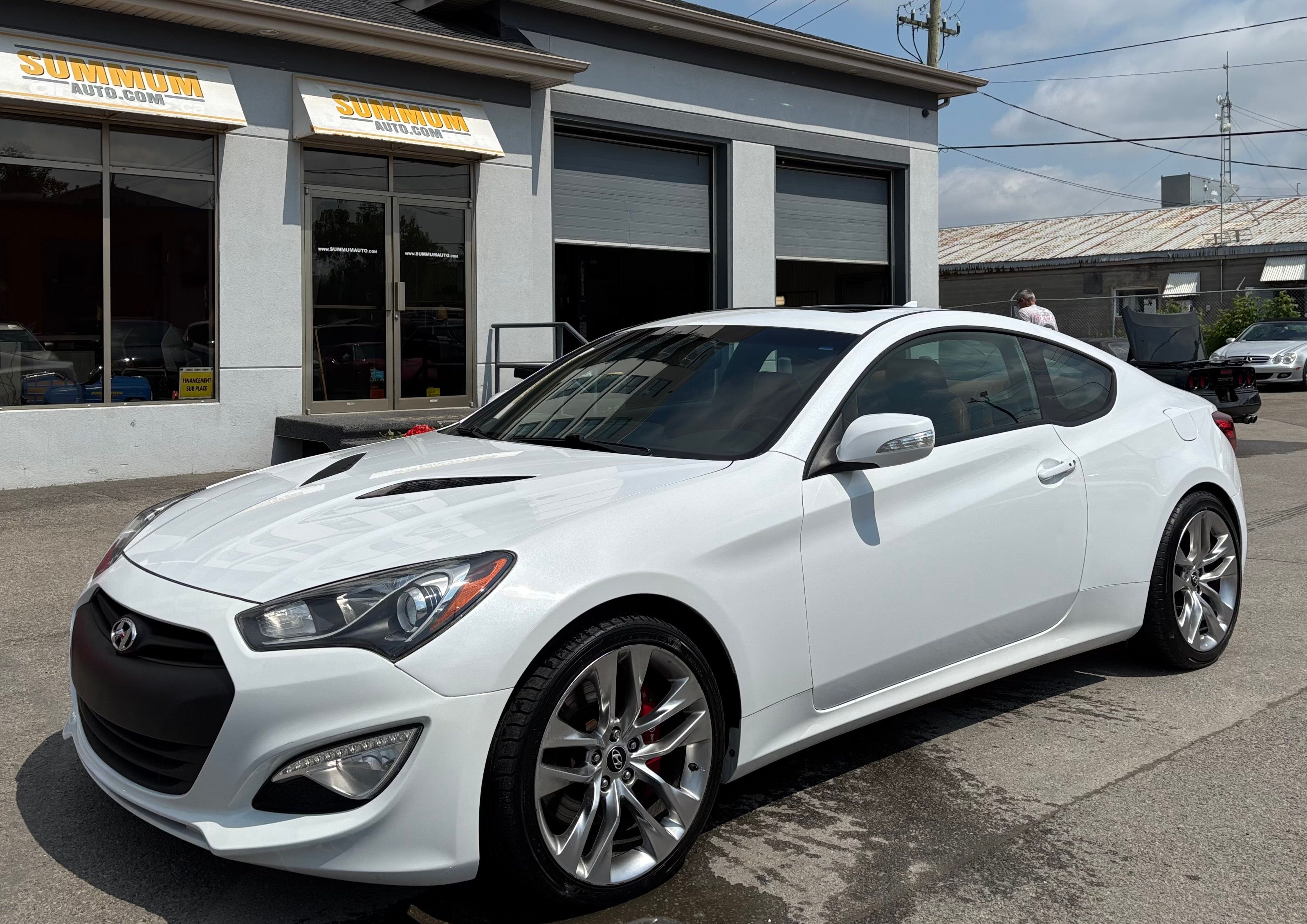 Hyundai Genesis Coupe 2016 - Image 2