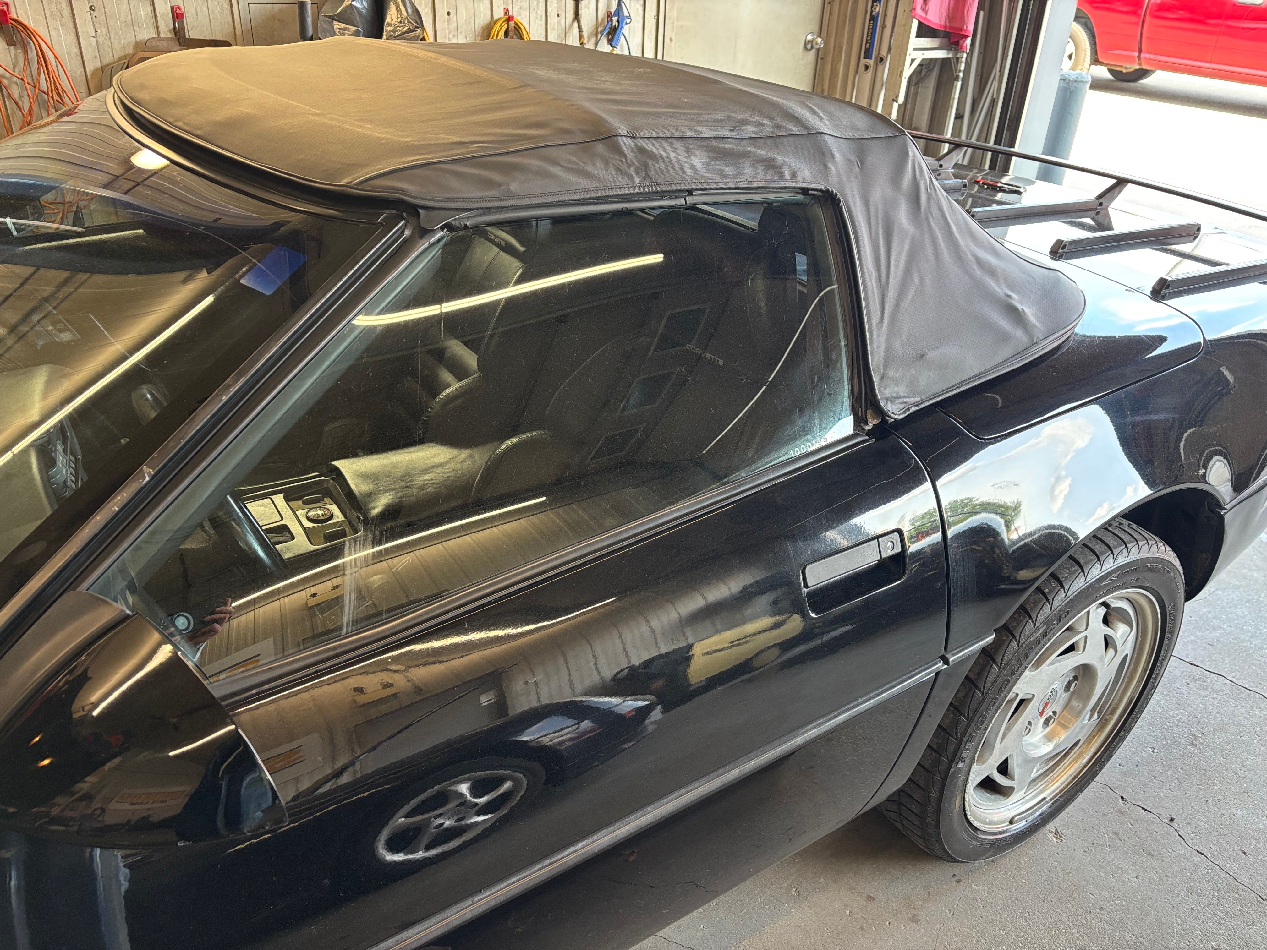 Chevrolet Corvette 1990 - Image 17