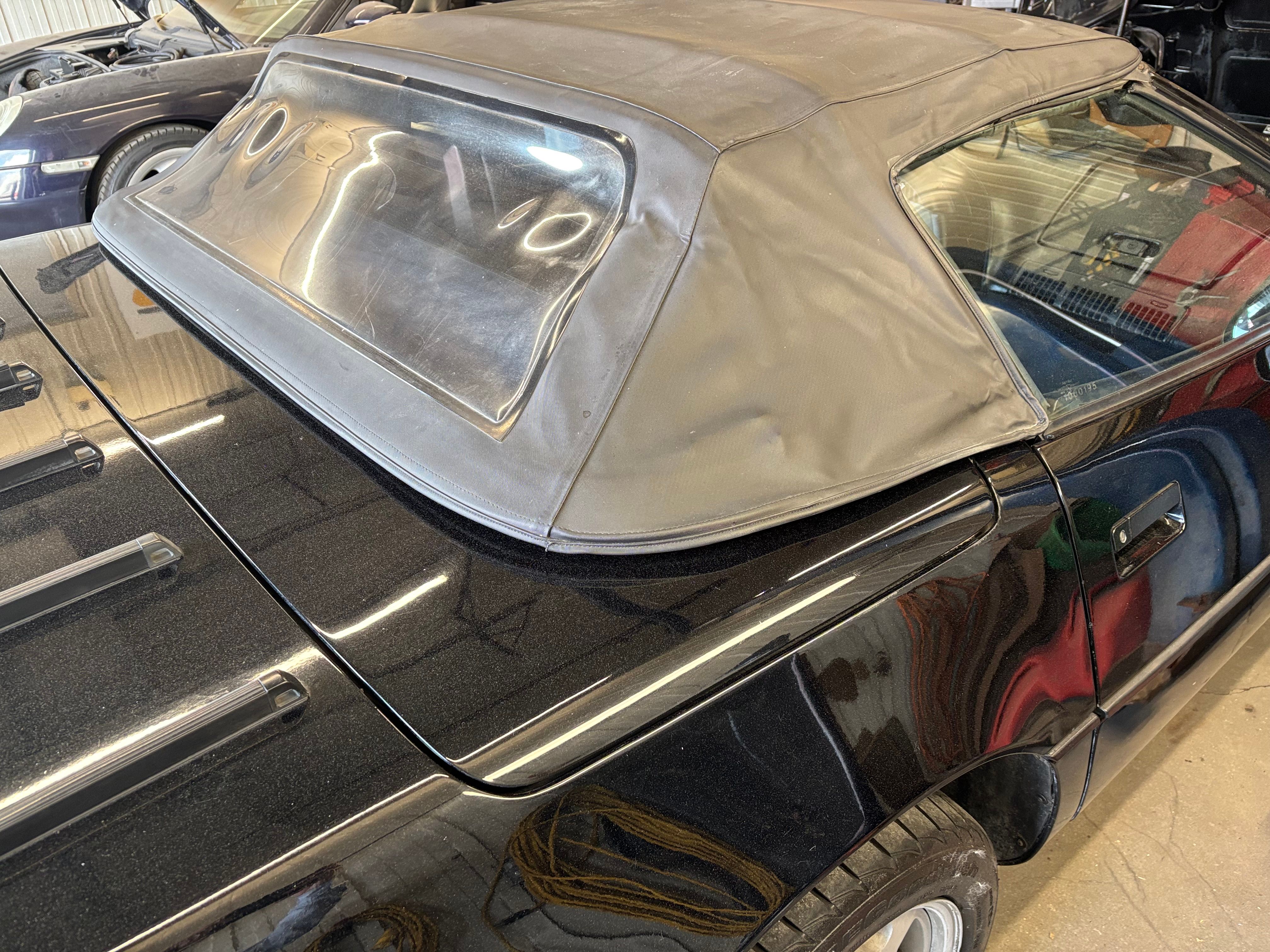 Chevrolet Corvette 1990 - Image 18