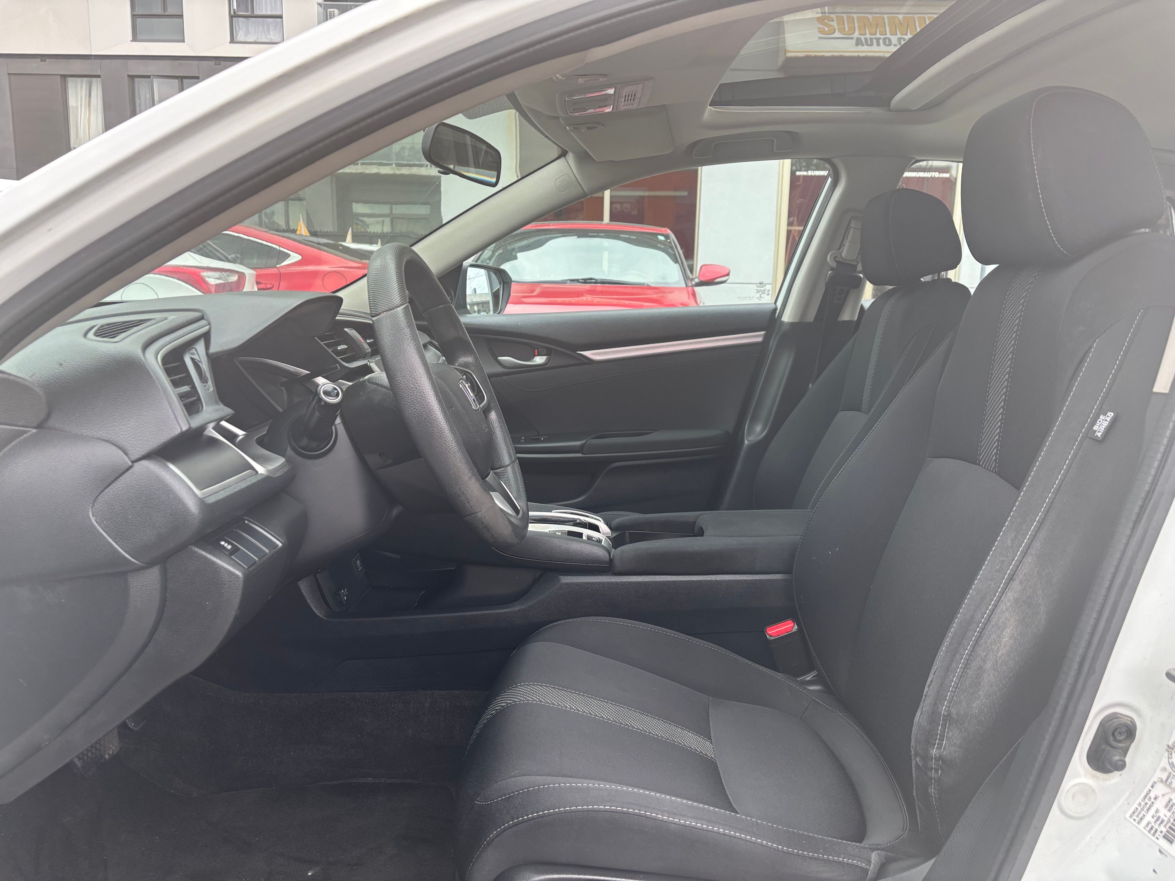 Honda Civic 2016 - Image 12