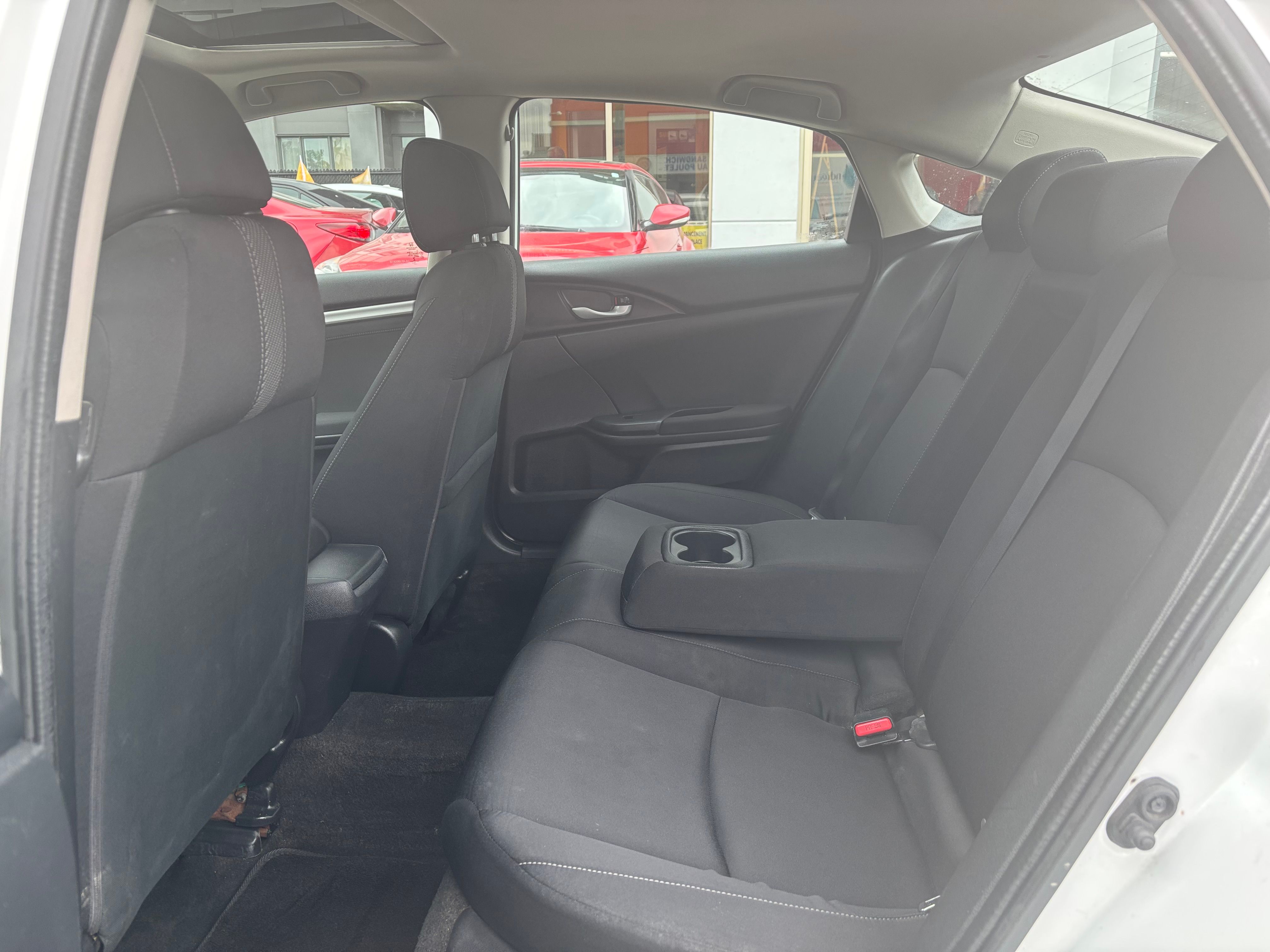 Honda Civic 2016 - Image 17