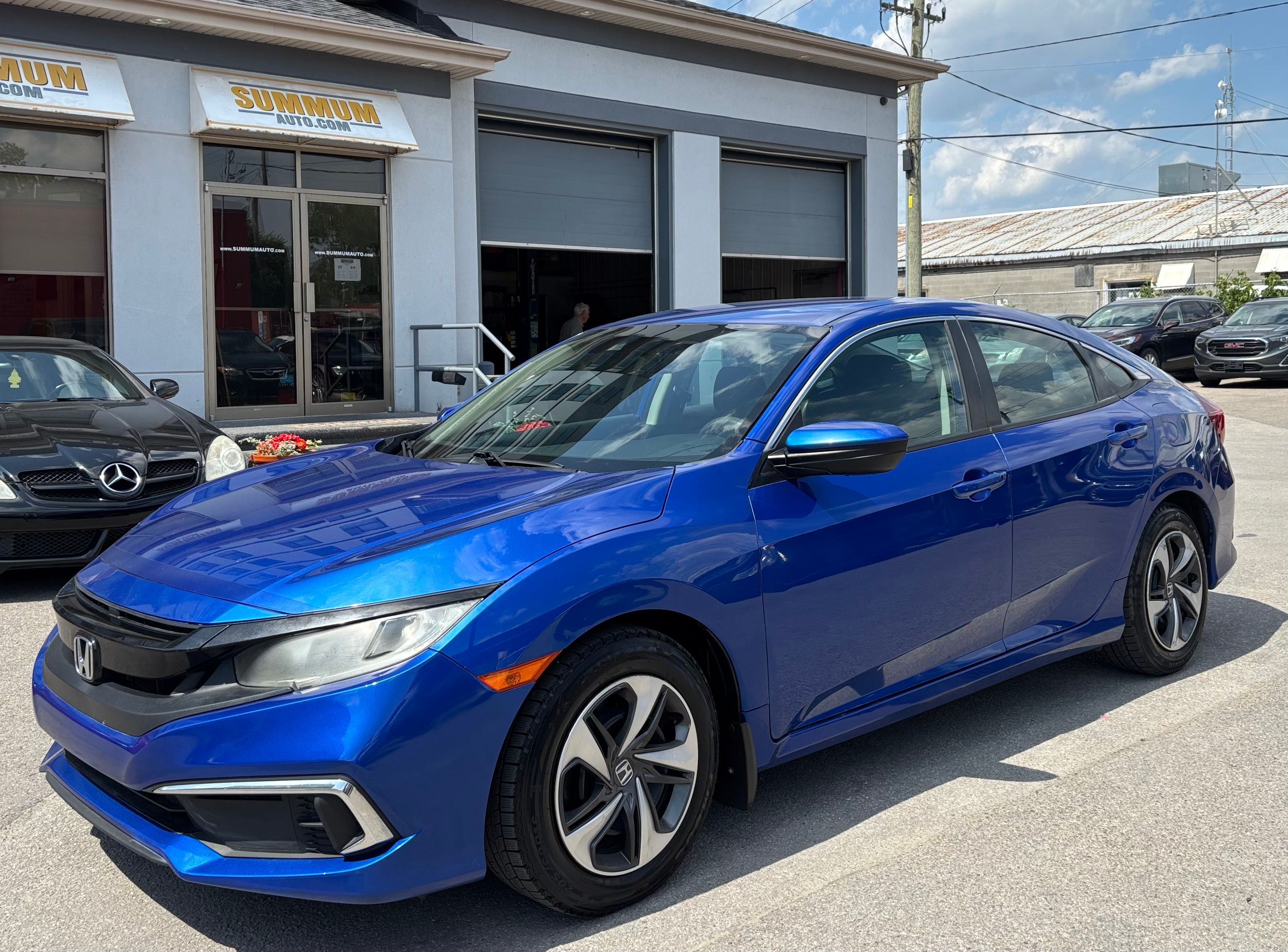 Honda Civic 2019 - Image 2