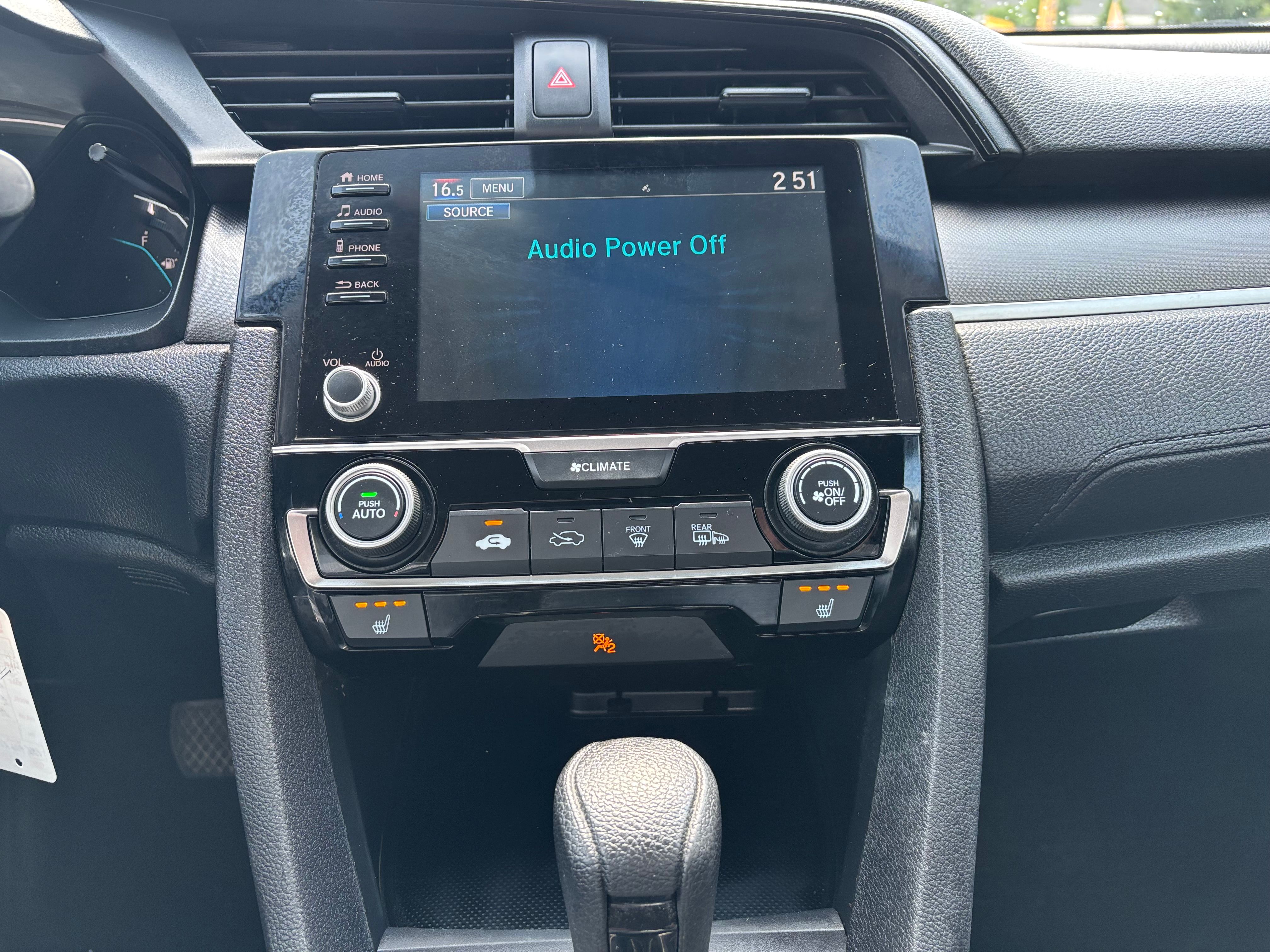Honda Civic 2019 - Image 16