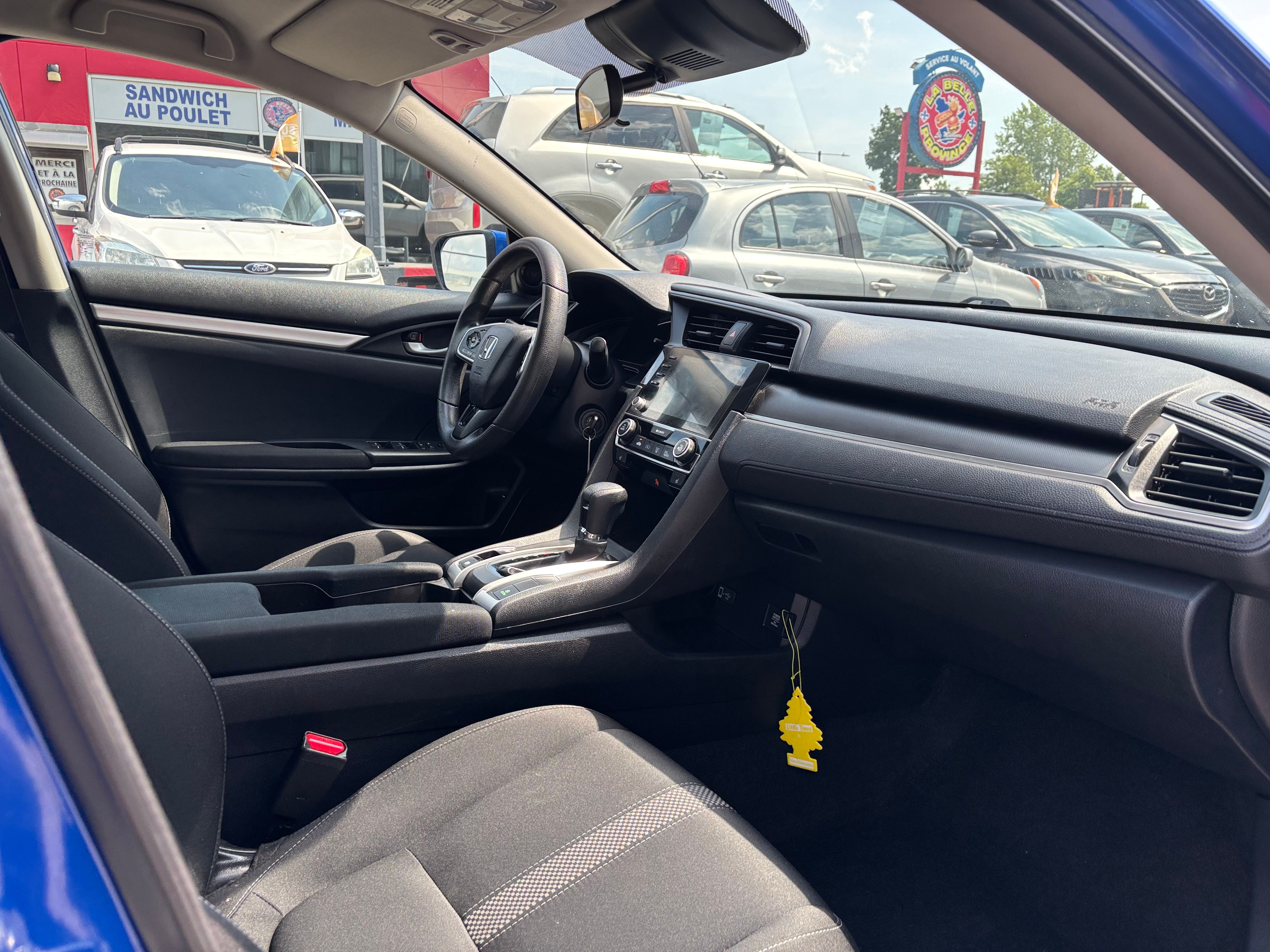Honda Civic 2019 - Image 17