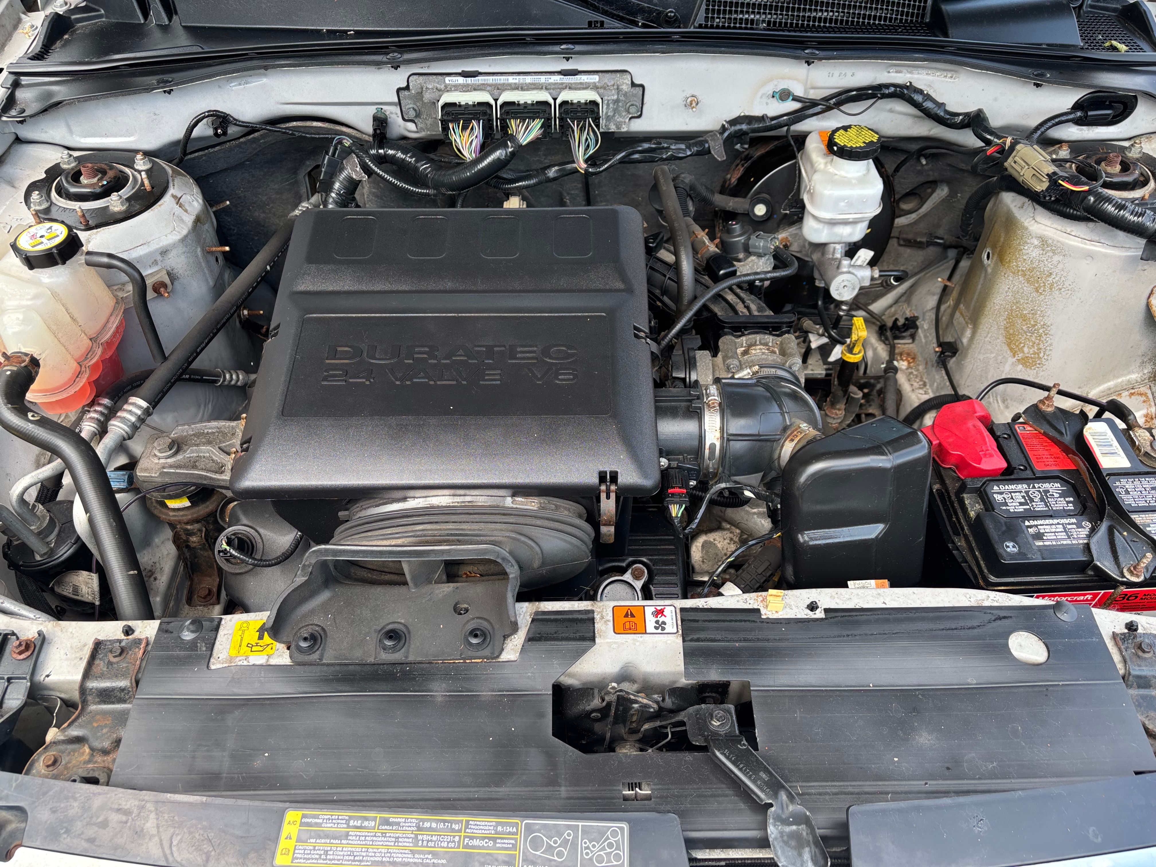 Ford Escape 2011 - Image 21