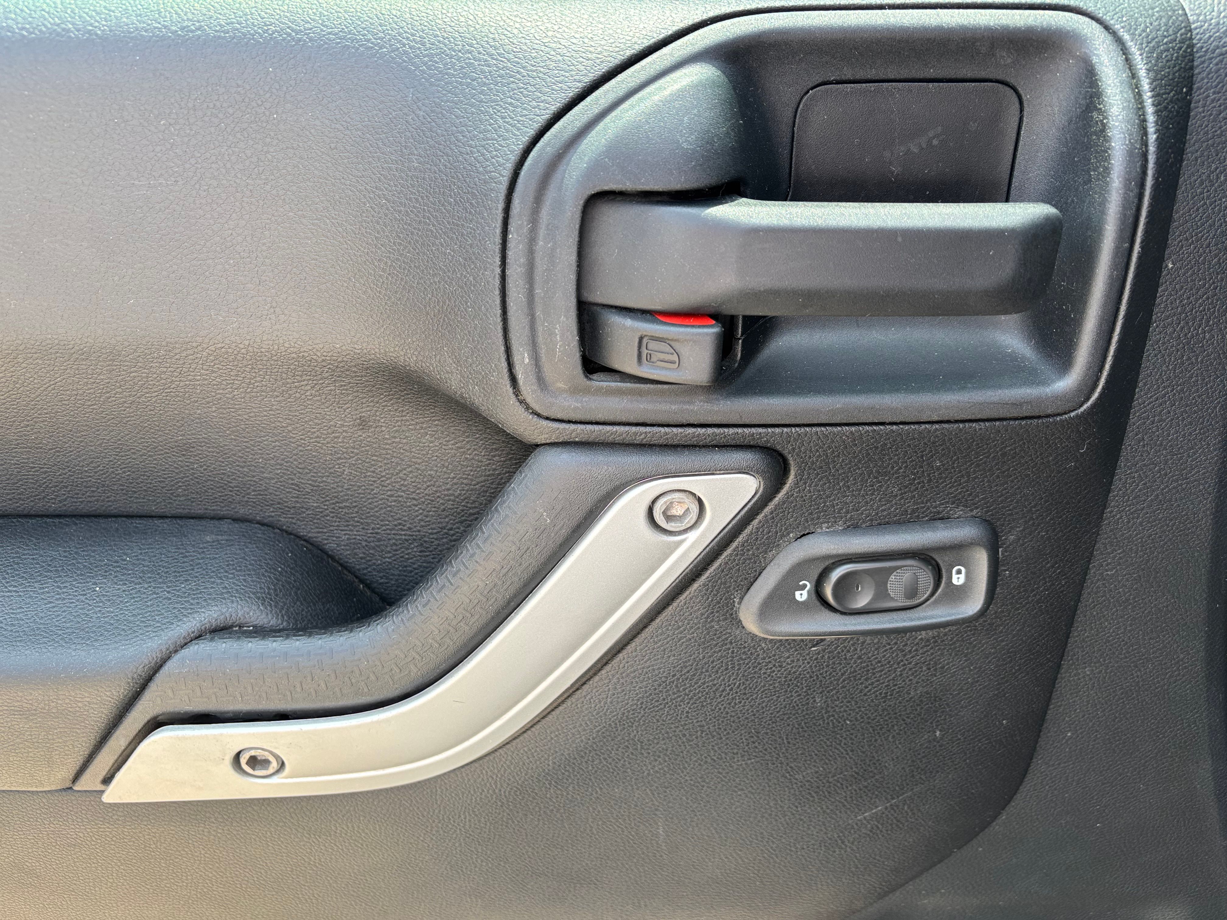 Jeep Wrangler 2016 - Image 12