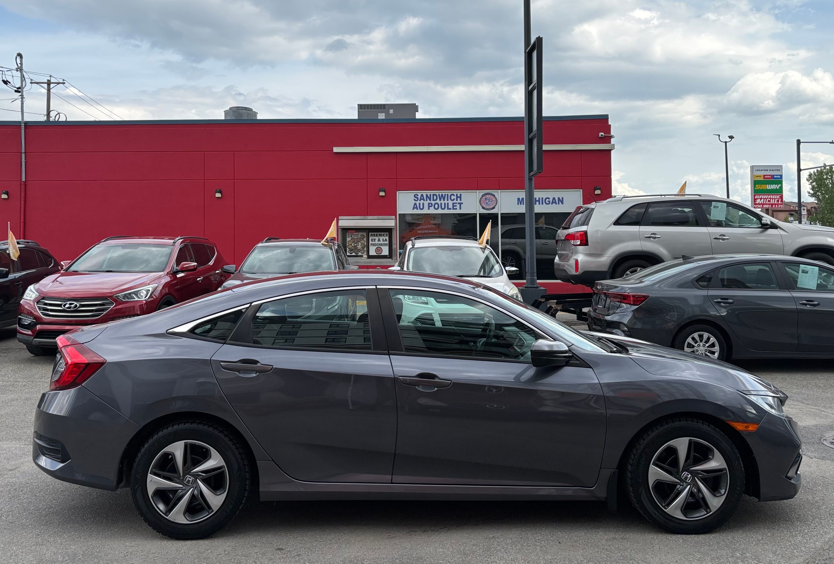 Honda Civic 2020 - Image 8