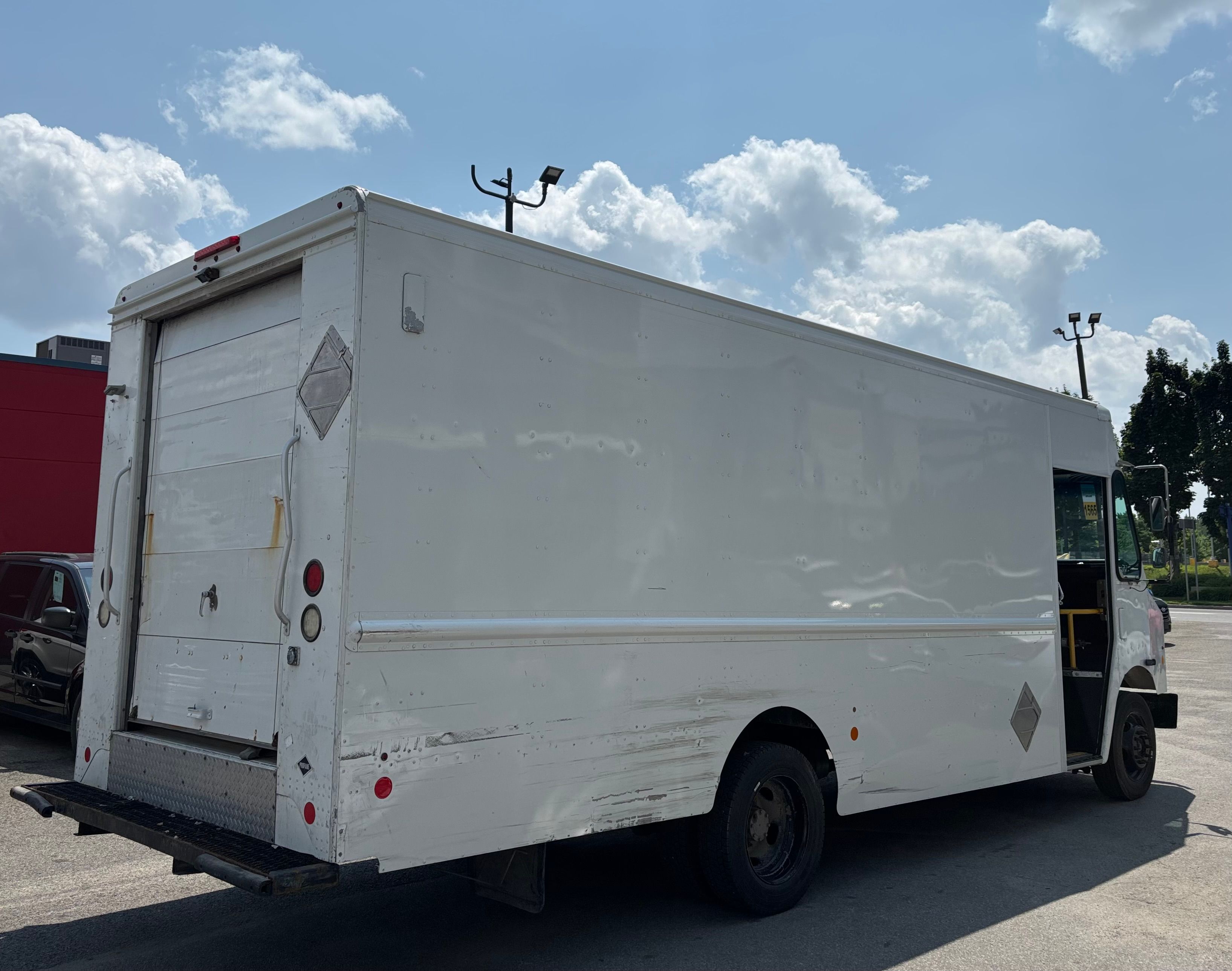 Ford Stripped Chassis 2016 - Image 6
