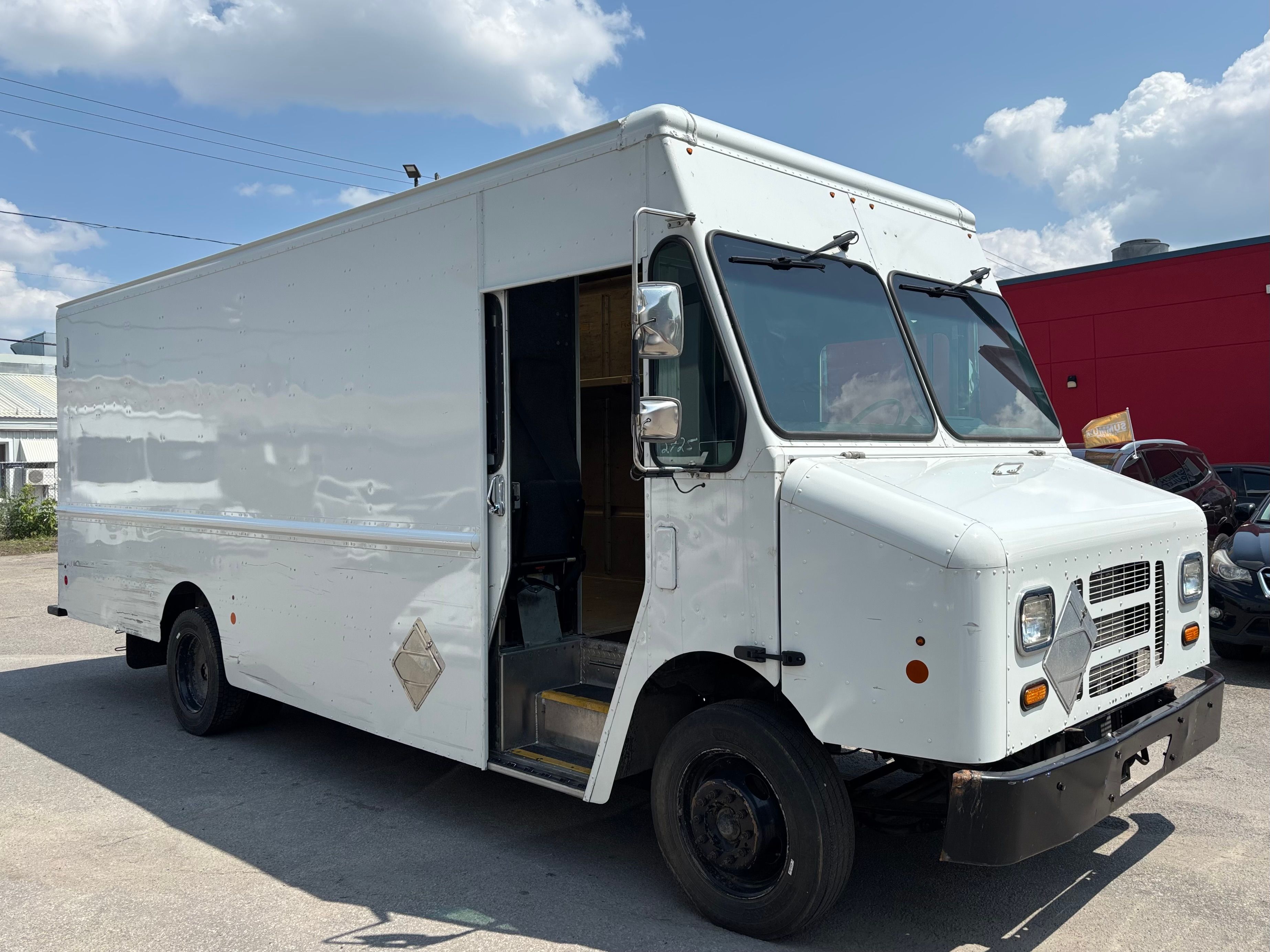 Ford Stripped Chassis 2016 - Image 8