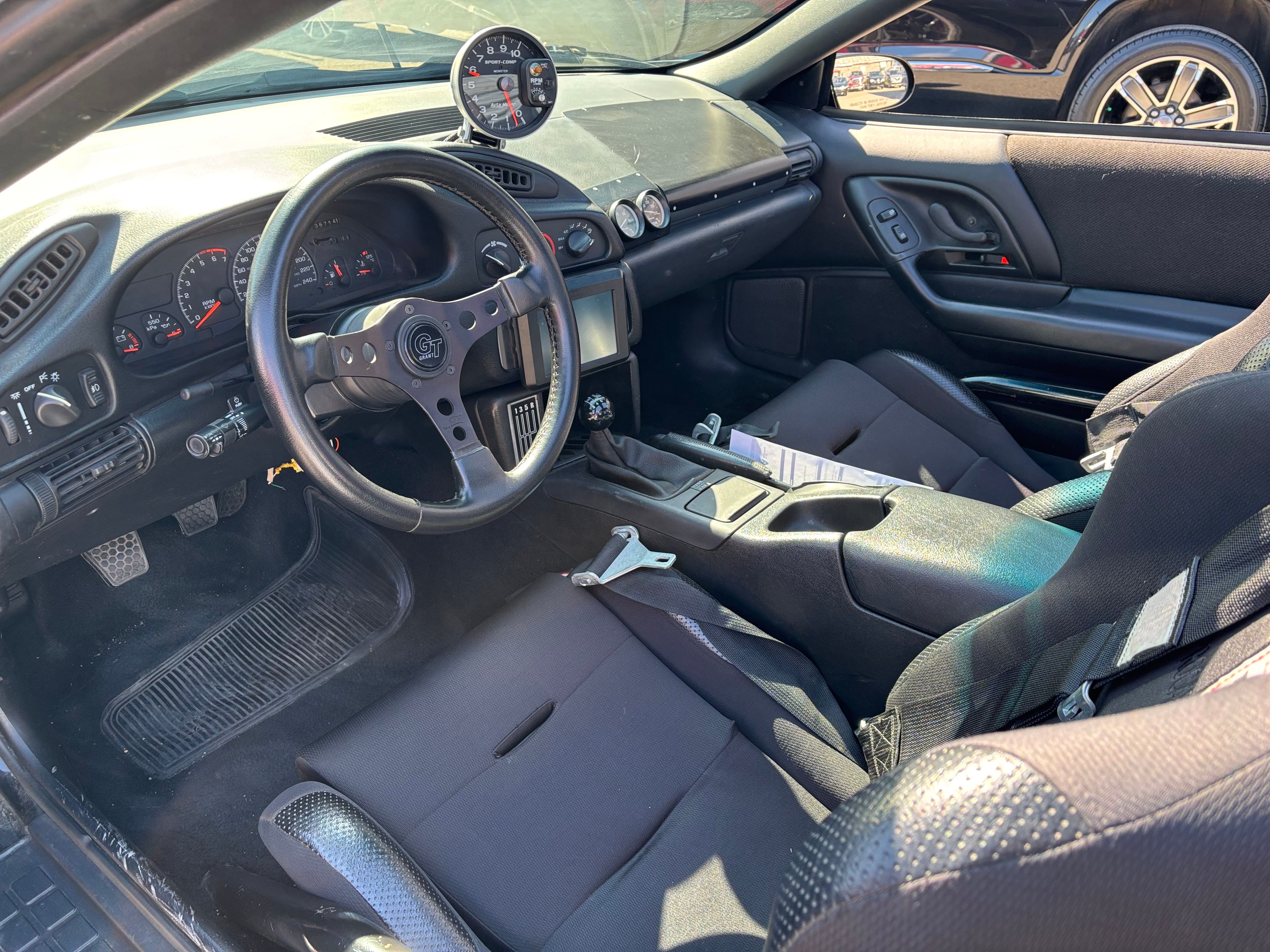 Chevrolet camaro 1995 - Image 12