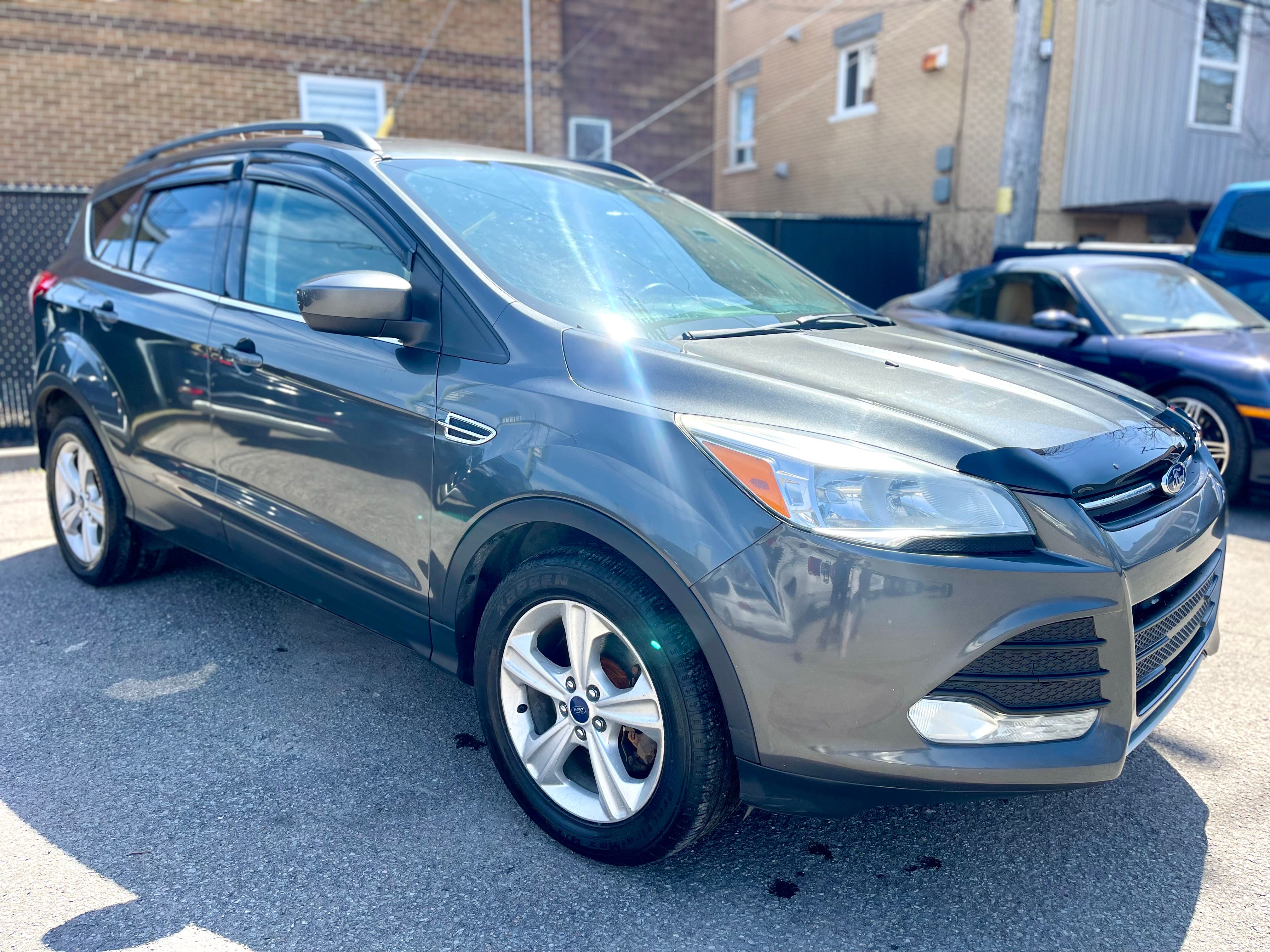 Ford Escape 2015 - Image 2