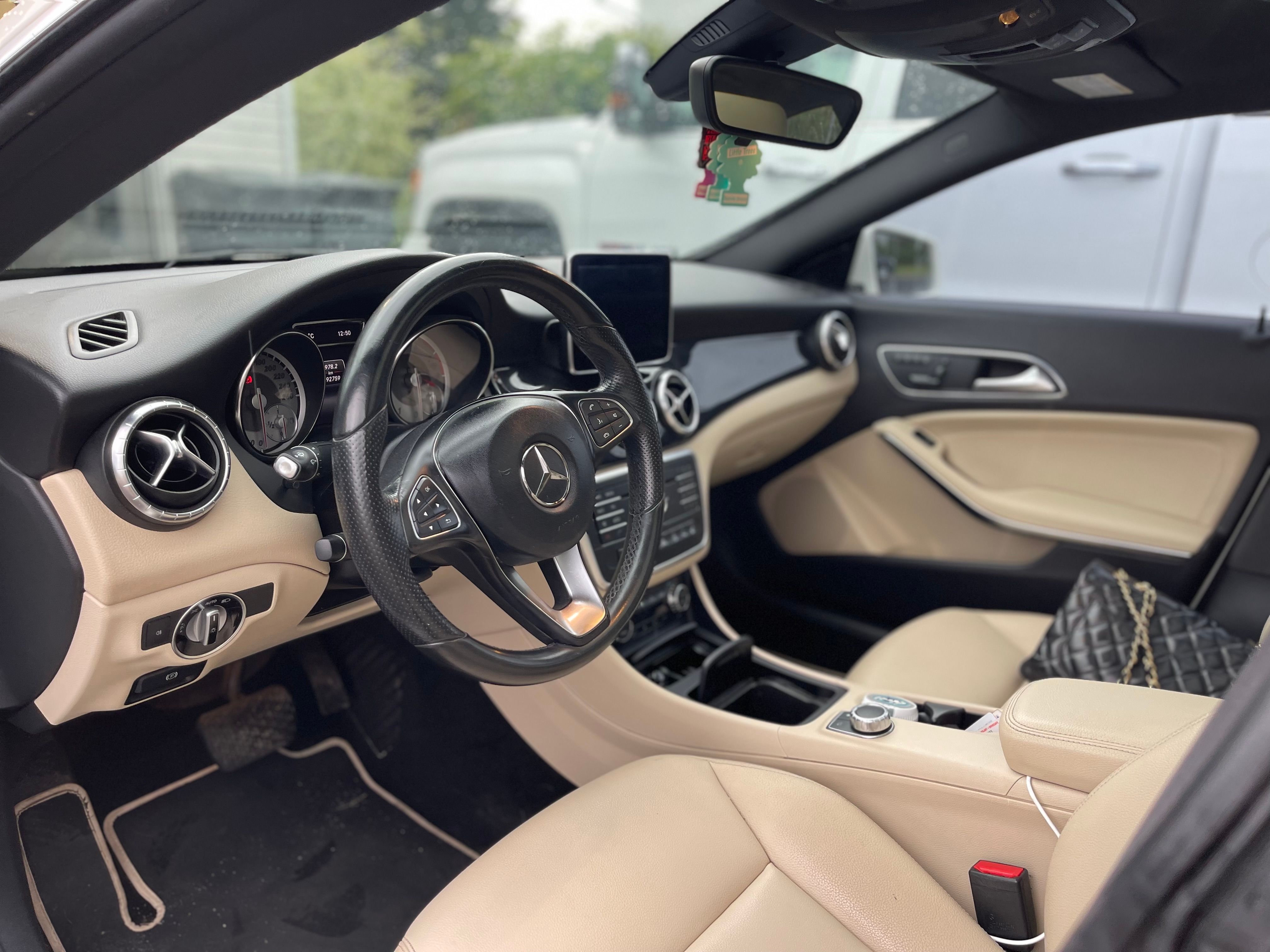 Mercedes-Benz CLA-Class 2015 - Image 12