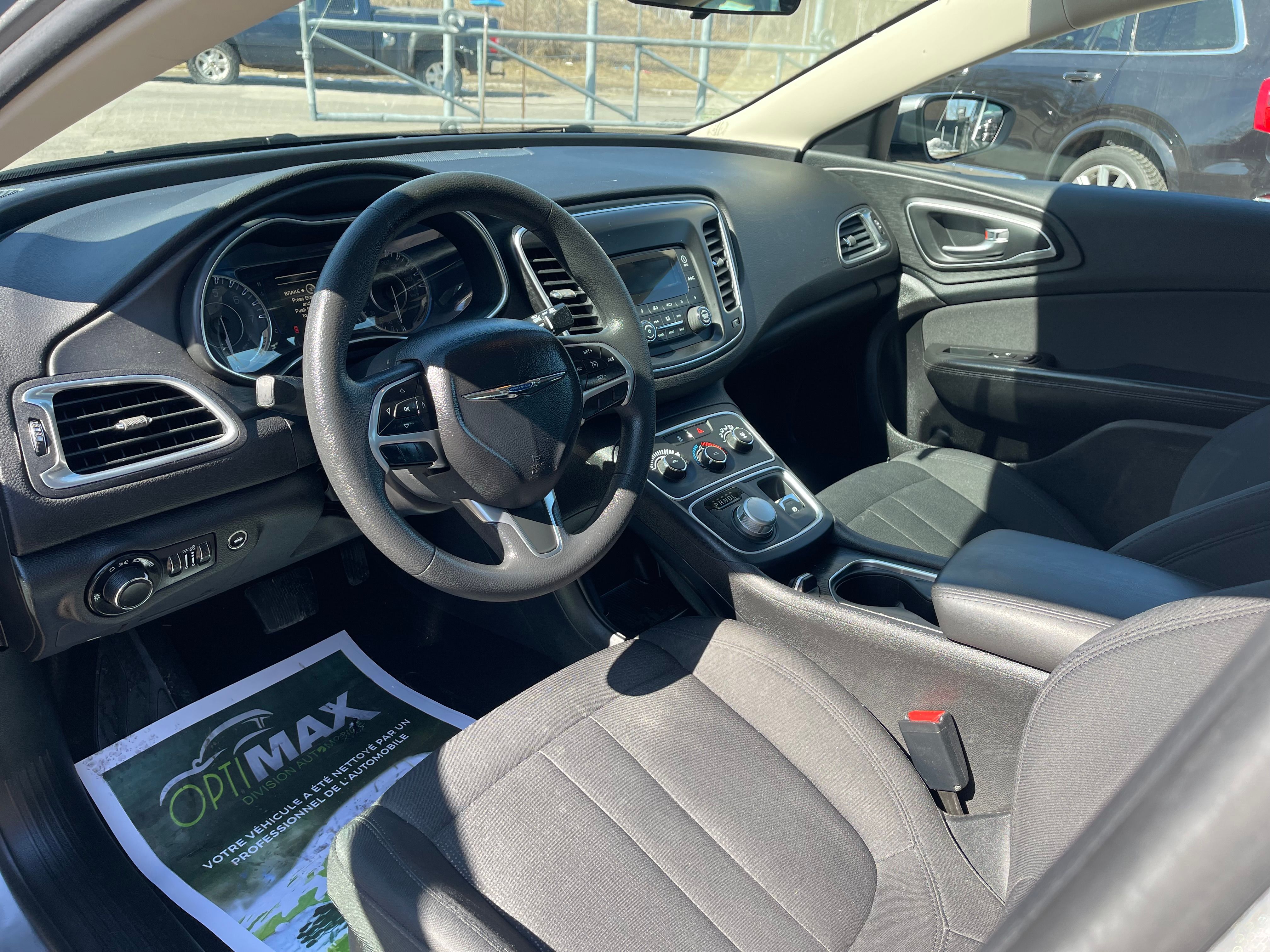 Chrysler 200 2016 - Image 11