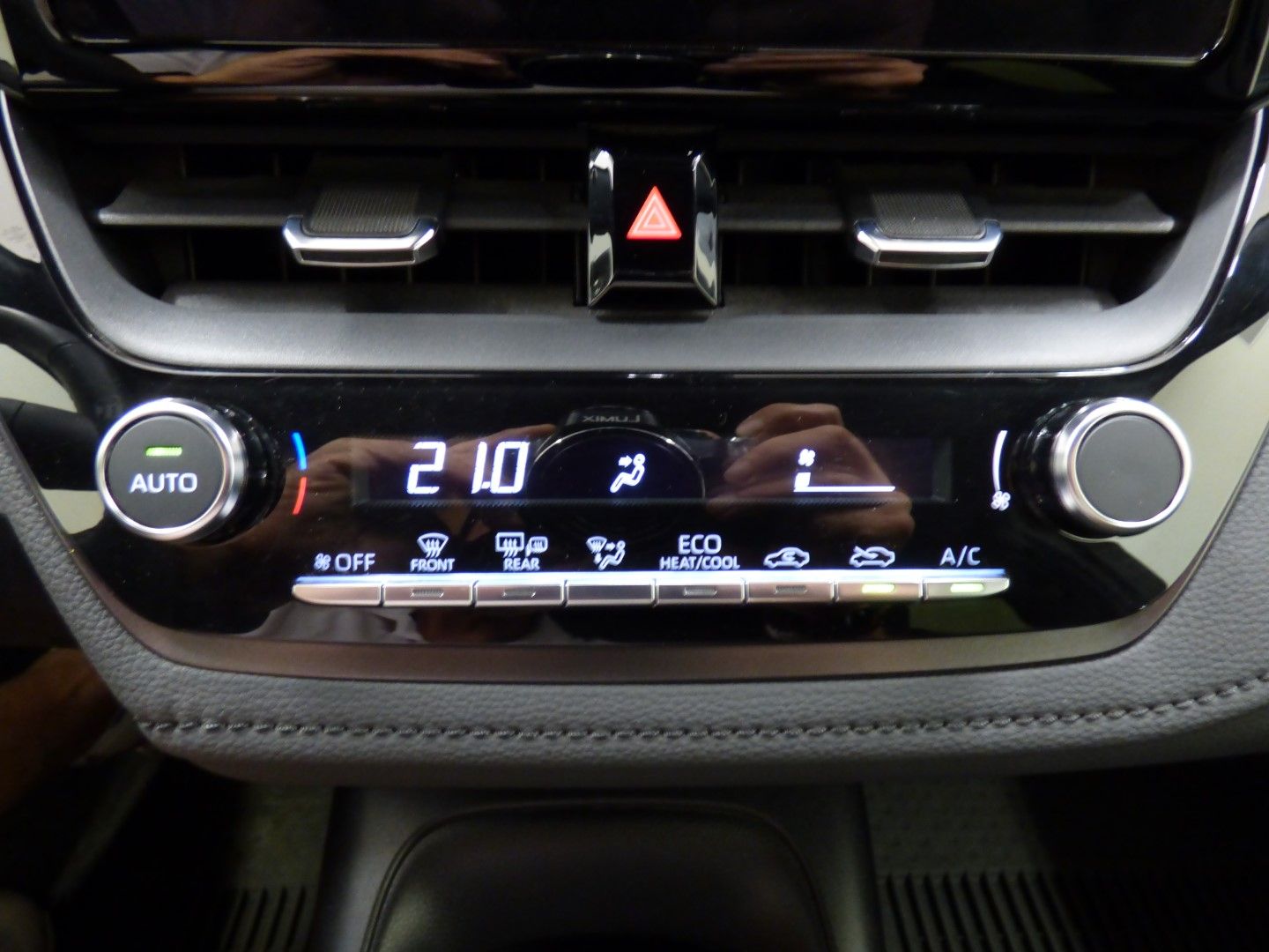 Toyota GR Corolla 2023 - Image 12