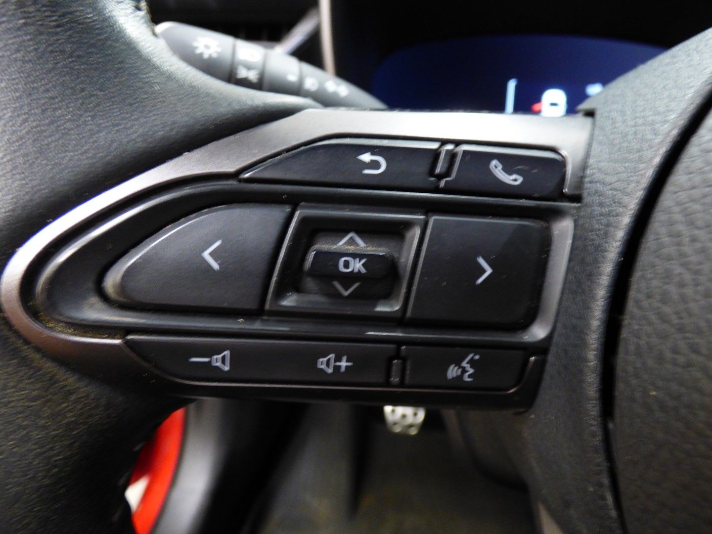 Toyota GR Corolla 2023 - Image 21