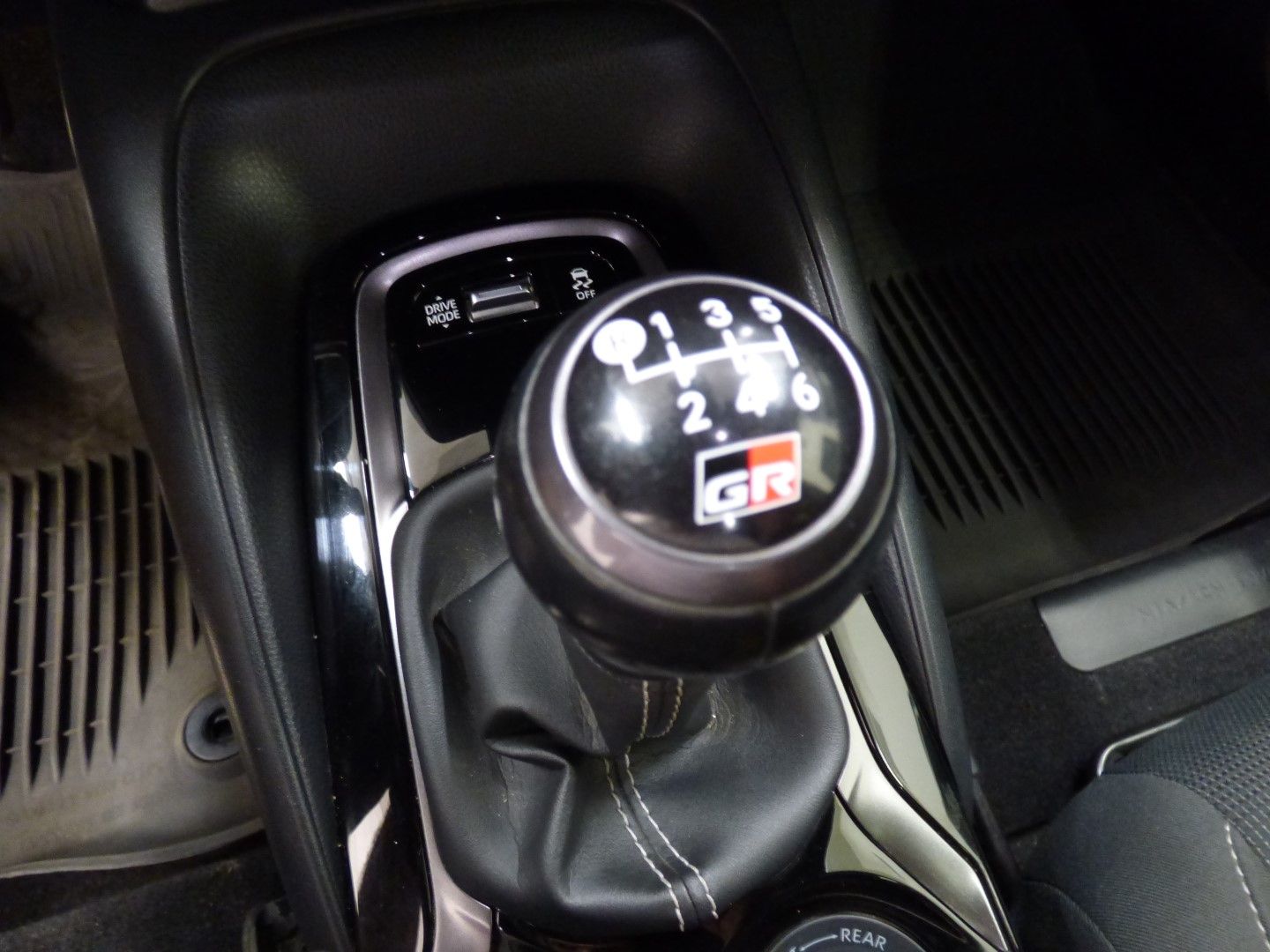 Toyota GR Corolla 2023 - Image 24