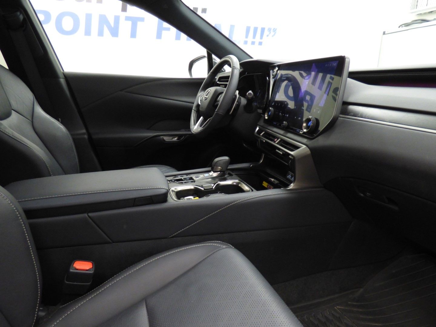 Lexus RX 350 2023 - Image 7