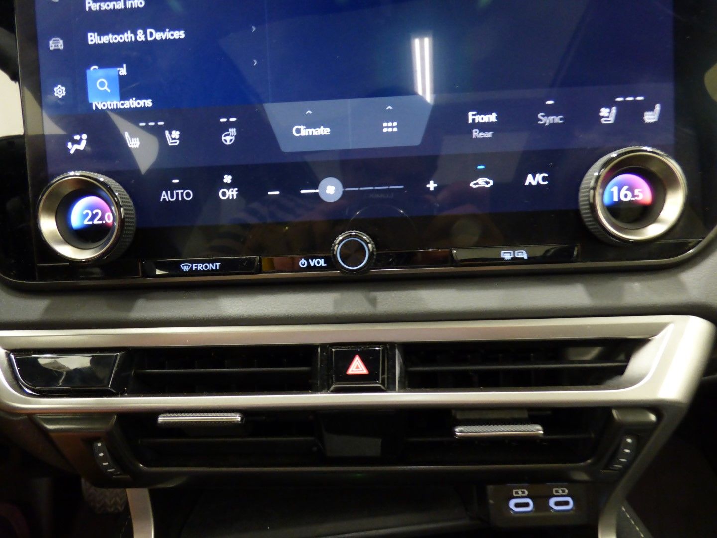 Lexus RX 350 2023 - Image 12