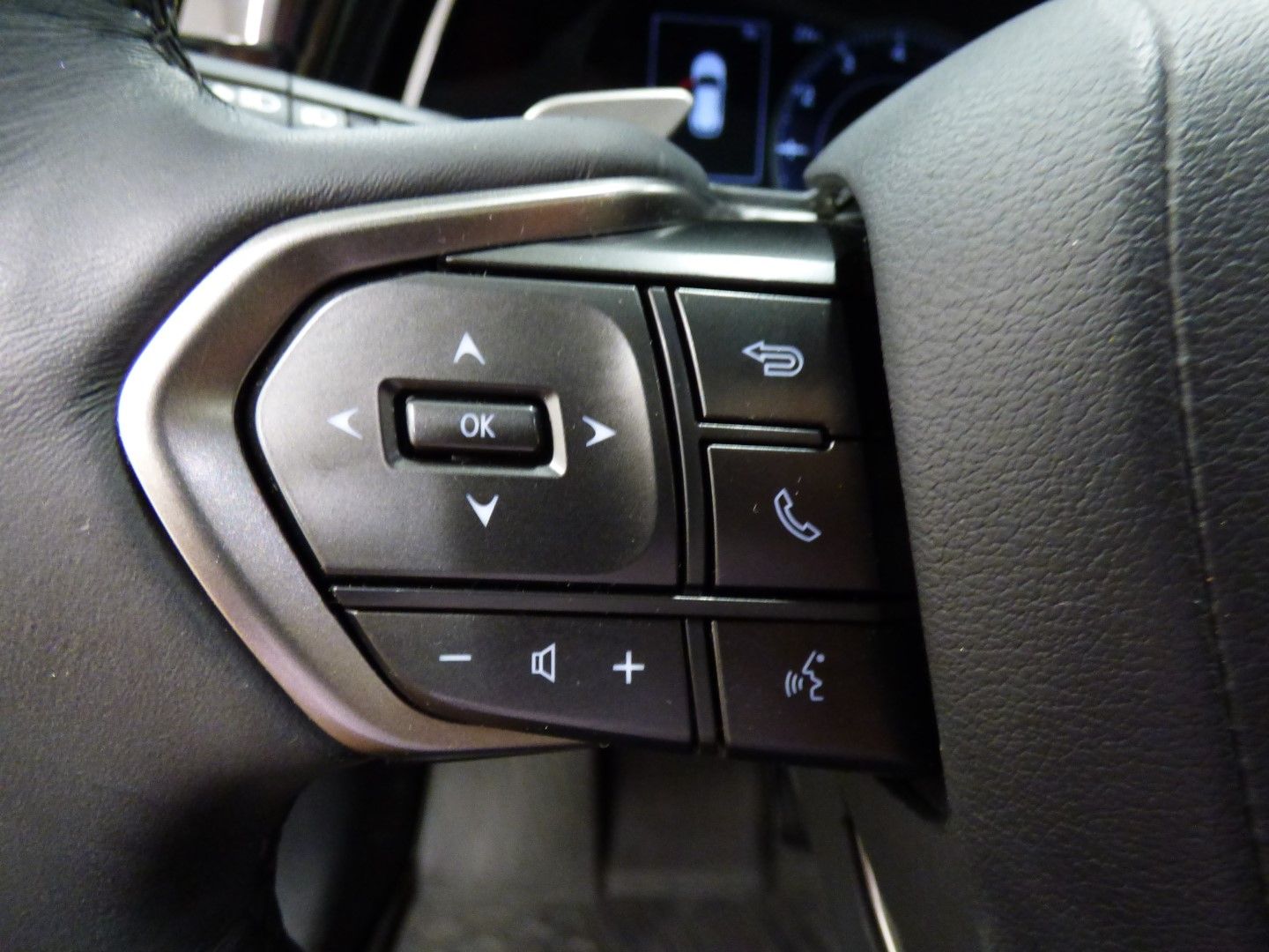 Lexus RX 350 2023 - Image 20