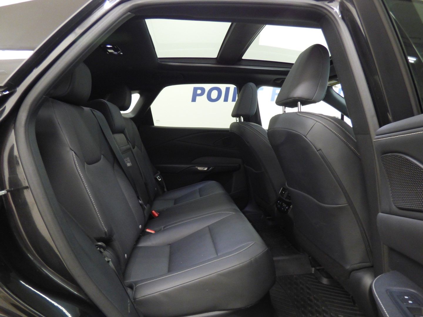 Lexus RX 350 2023 - Image 28