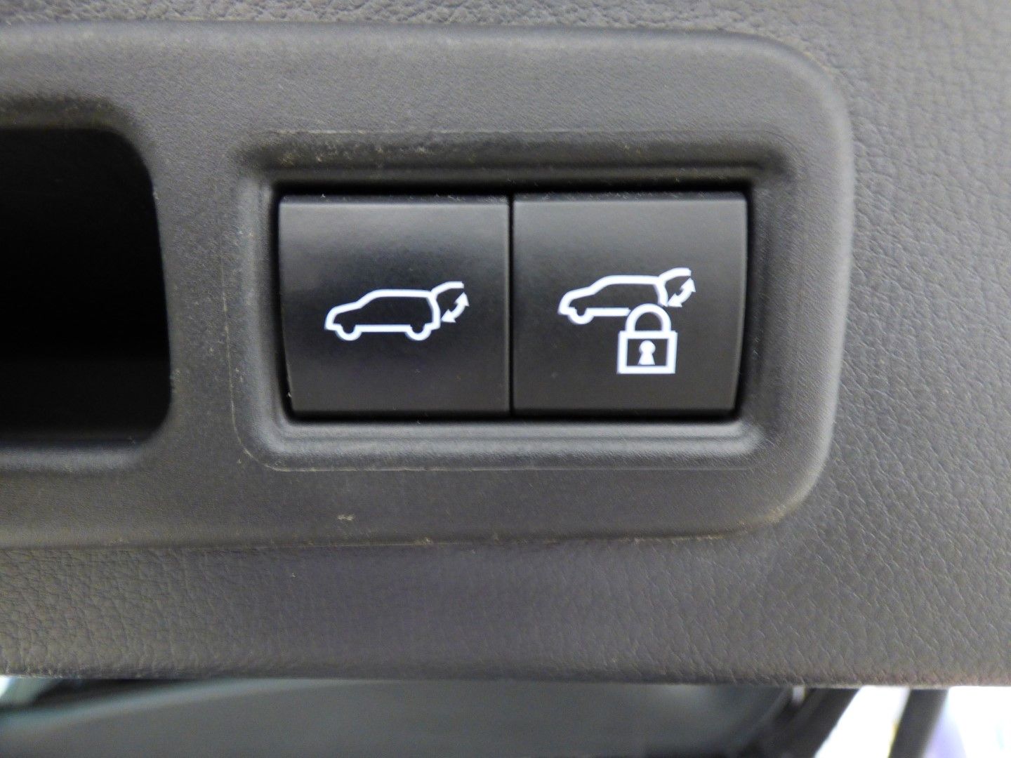 Lexus RX 350 2023 - Image 31