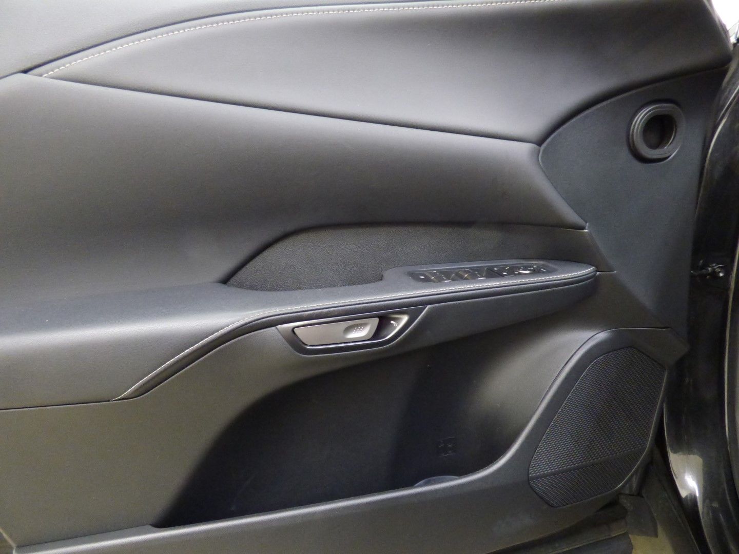 Lexus RX 350 2023 - Image 27