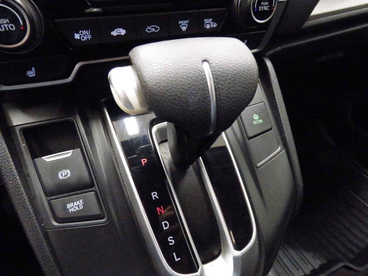 Honda CR-V 2018 - Image 24