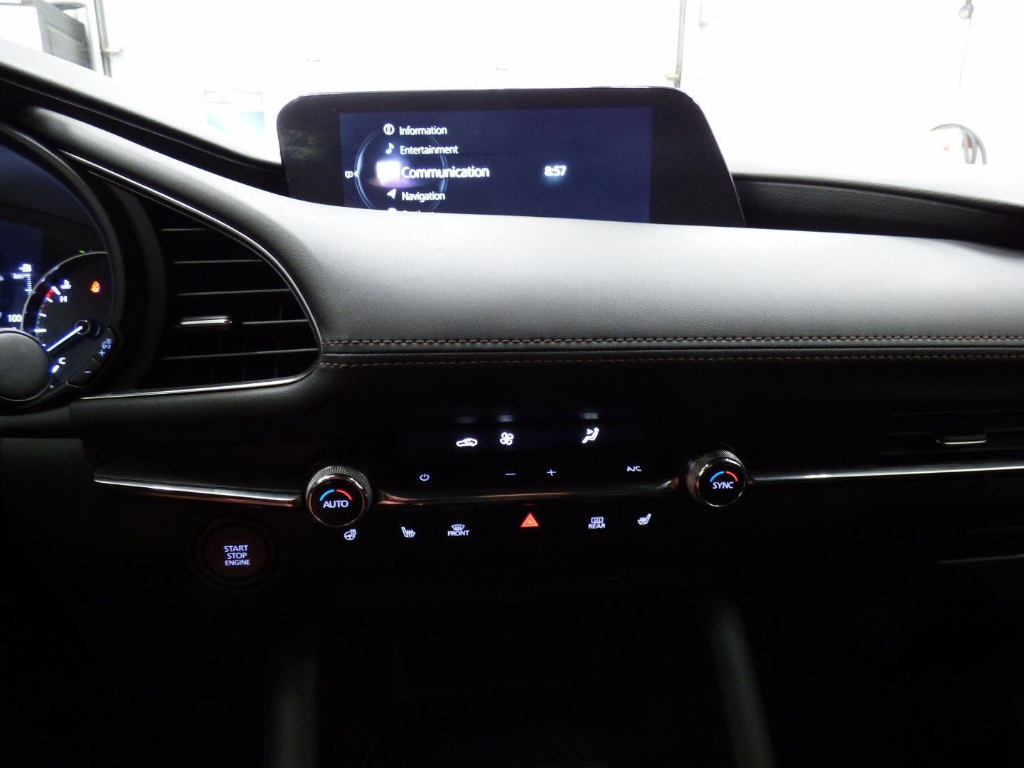 Mazda MAZDA3 2019 - Image 8