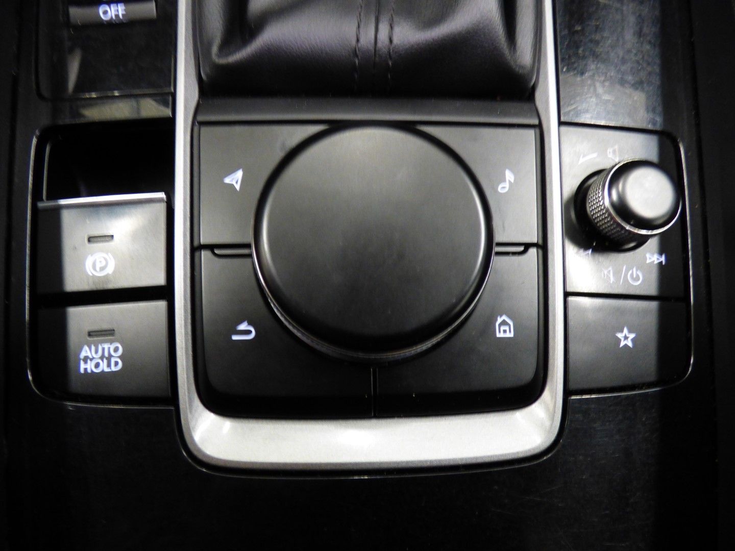 Mazda MAZDA3 2019 - Image 24