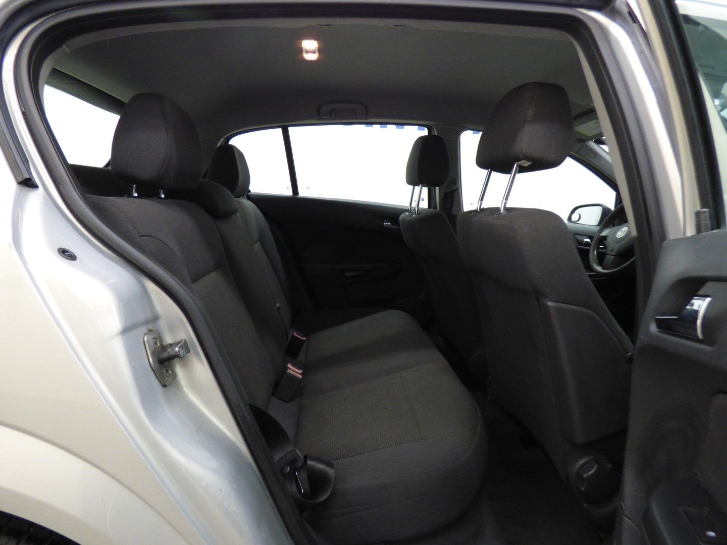 Saturn Astra 2008 - Image 22