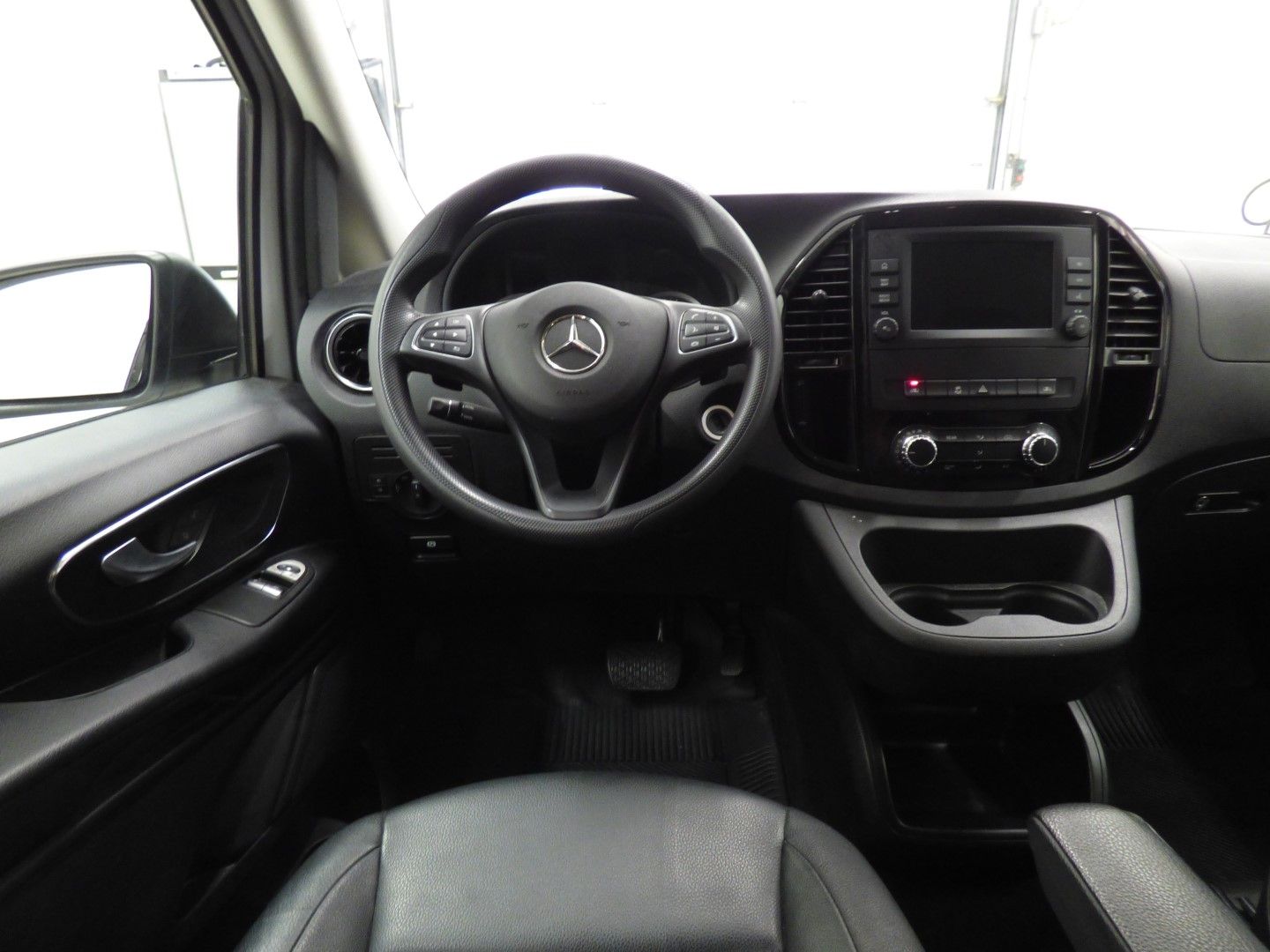 Mercedes-Benz Metris 2022 - Image 8