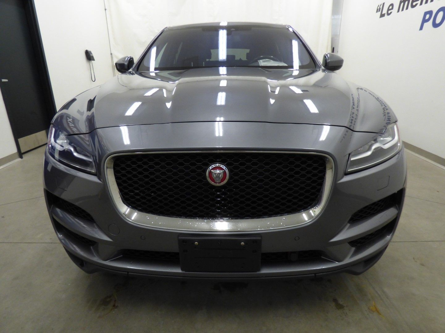 Jaguar F-Pace 2017 - Image 3