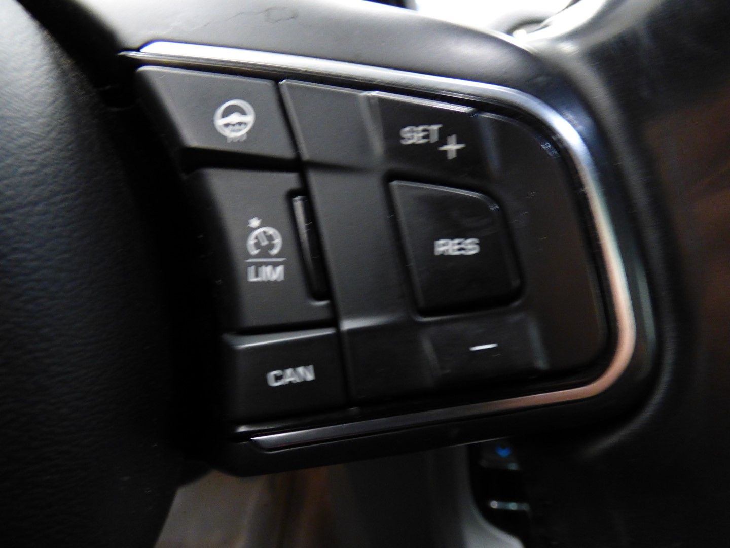 Jaguar F-Pace 2017 - Image 24
