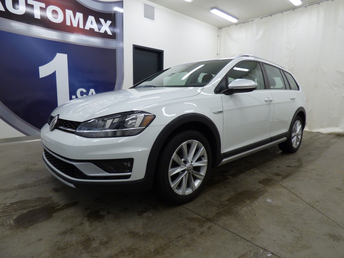 Volkswagen Golf Alltrack 2019 - Image 1