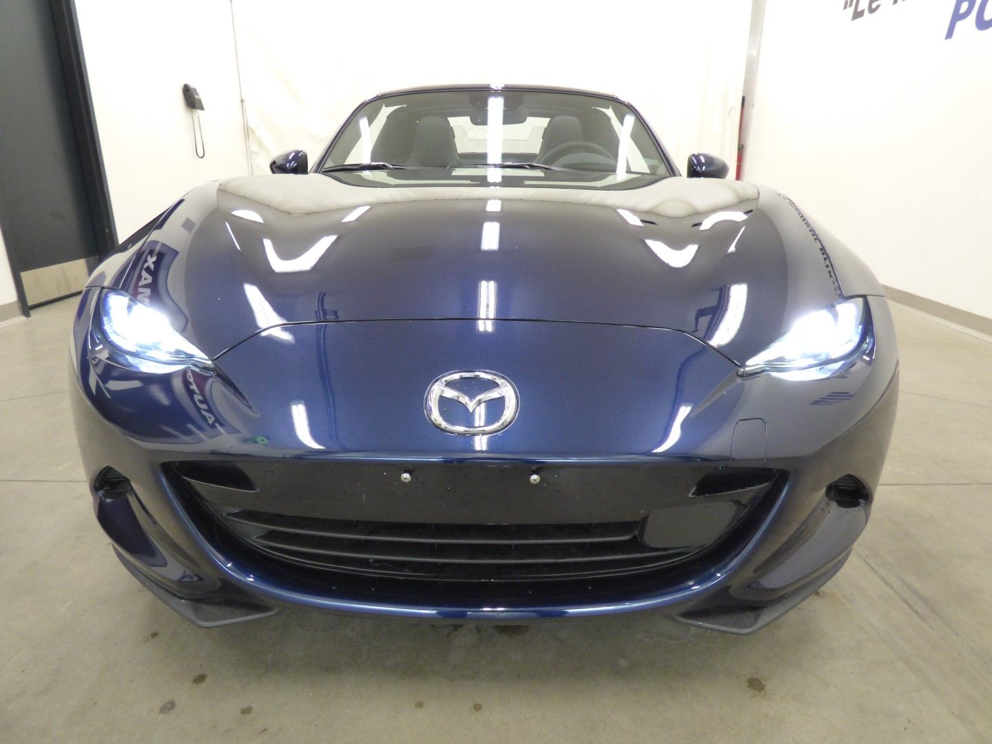 Mazda MX-5 Miata RF 2024 - Image 3