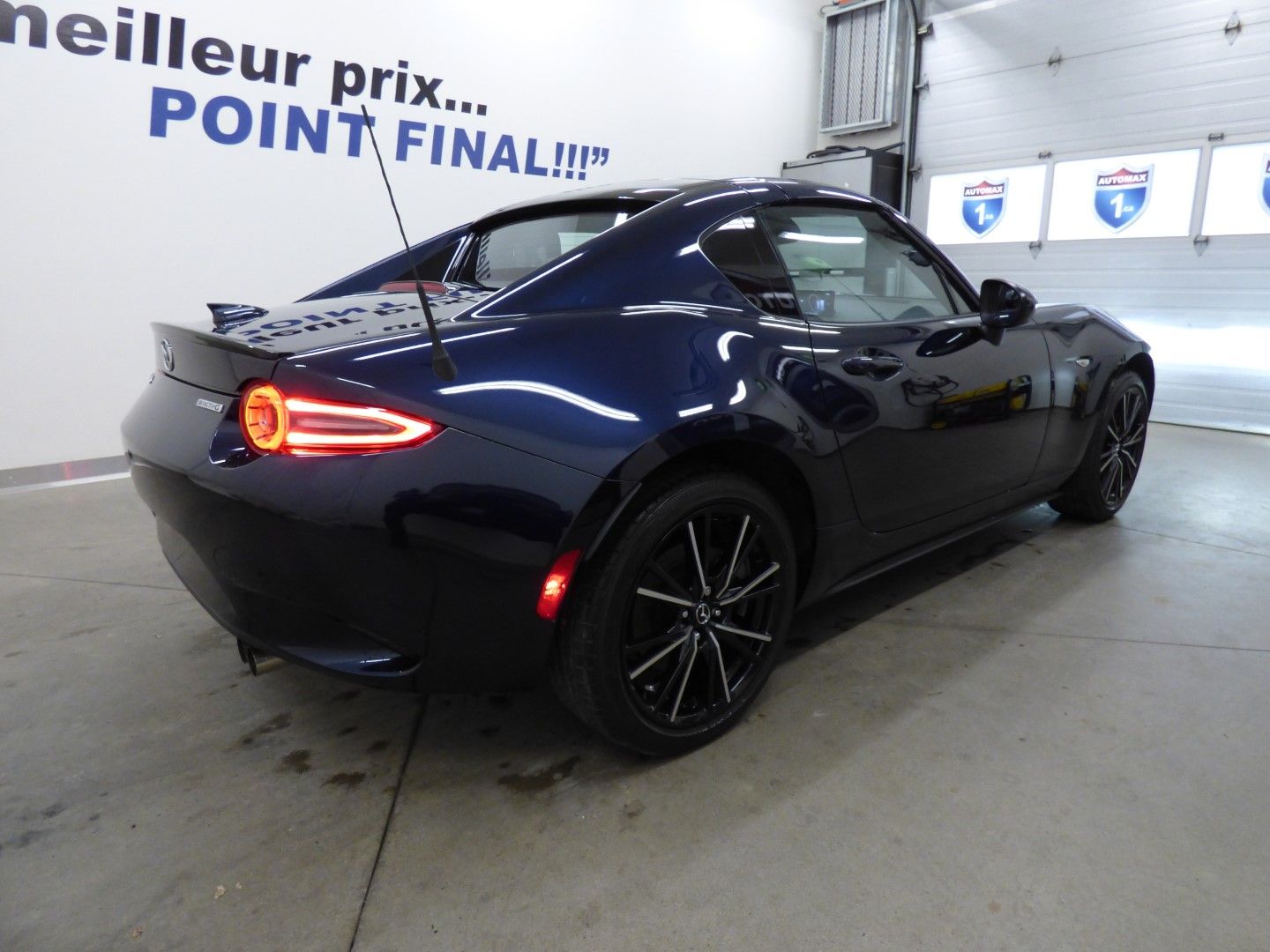 Mazda MX-5 Miata RF 2024 - Image 8