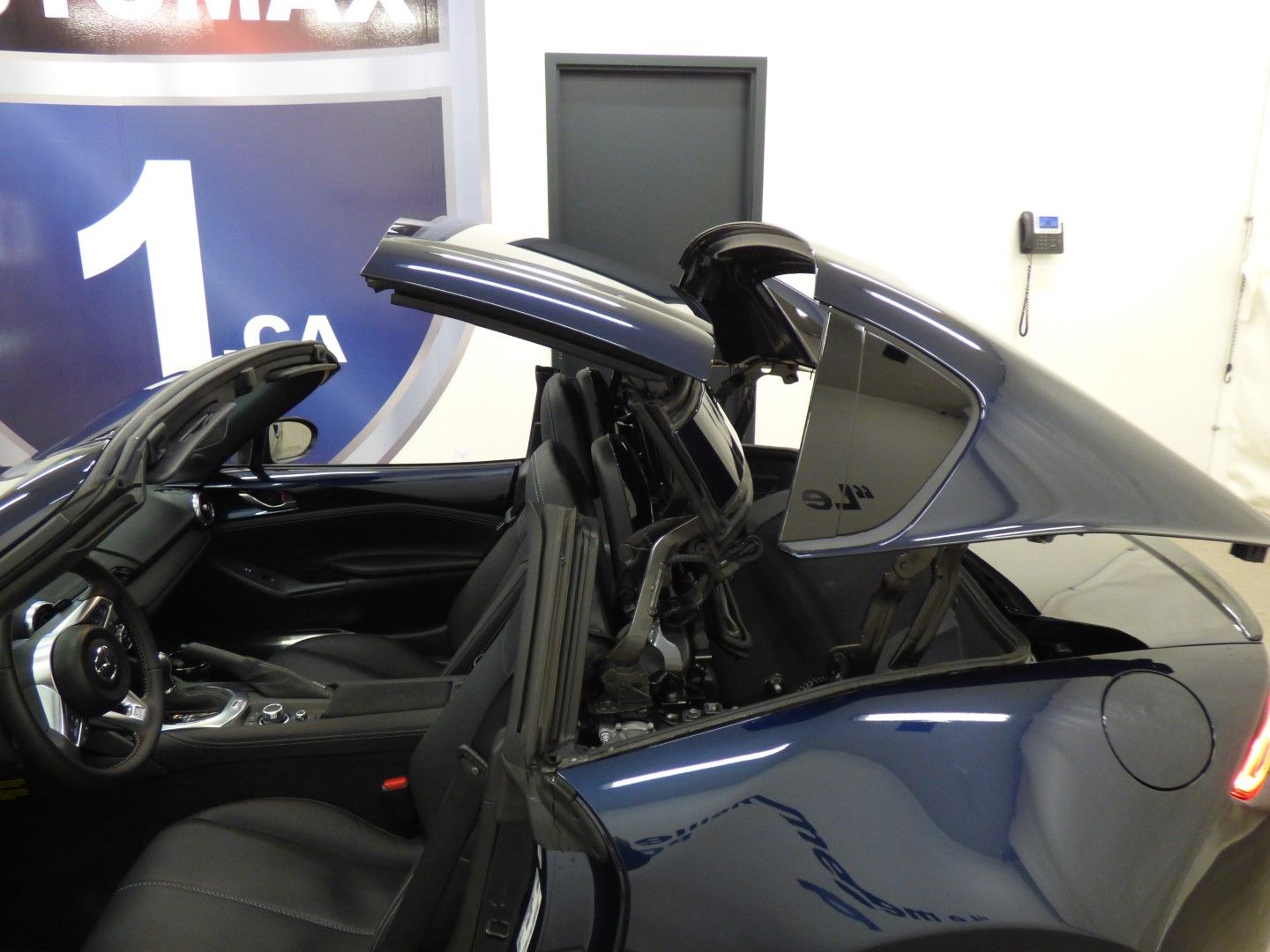 Mazda MX-5 Miata RF 2024 - Image 33